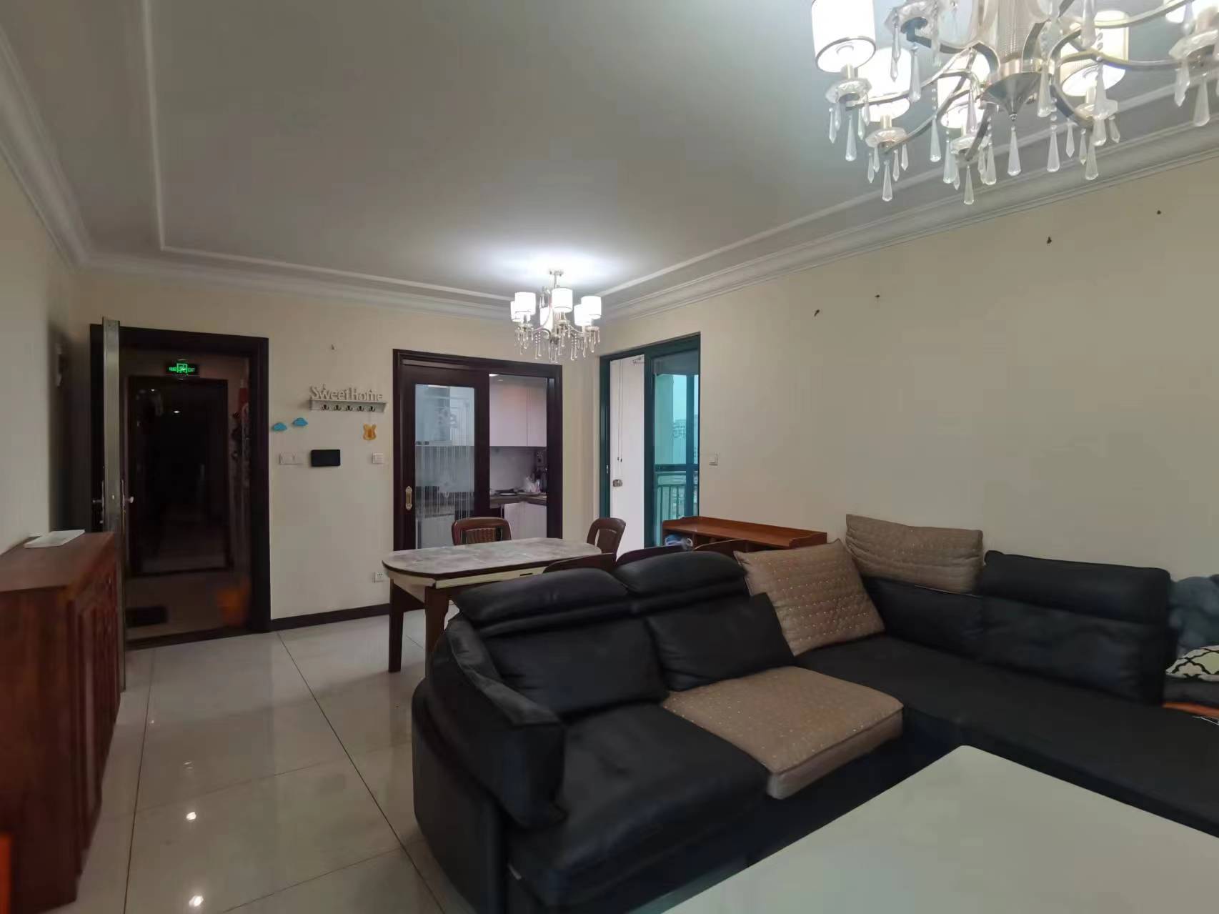 恒大绿洲 3室2厅2卫 1800.0元/月 恒大绿洲 3室2厅2卫 1800.0元/月室内图