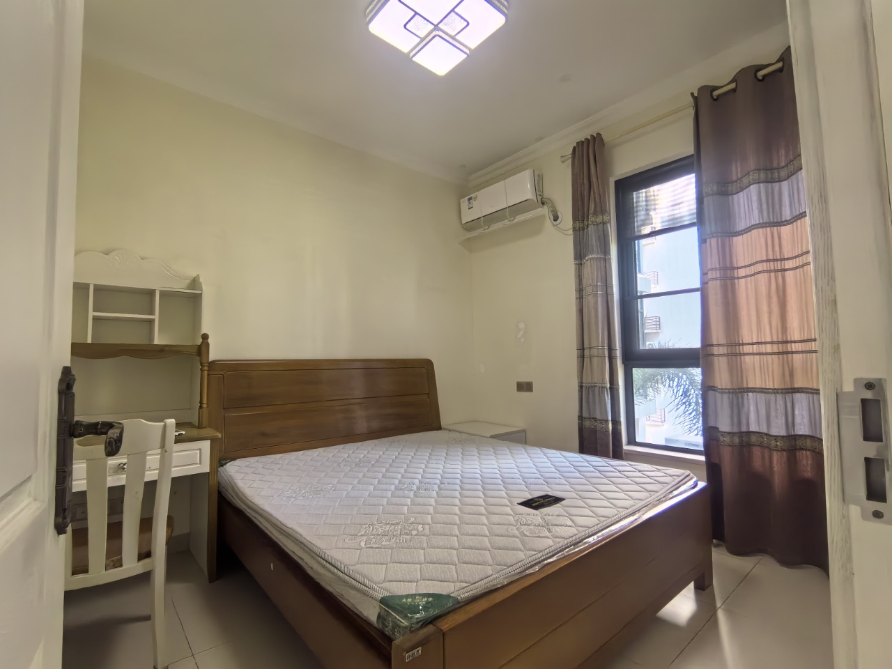 泰达天海国际  2室1厅1卫    3000.0元/月 泰达天海国际  2室1厅1卫    3000.0元/月室内图