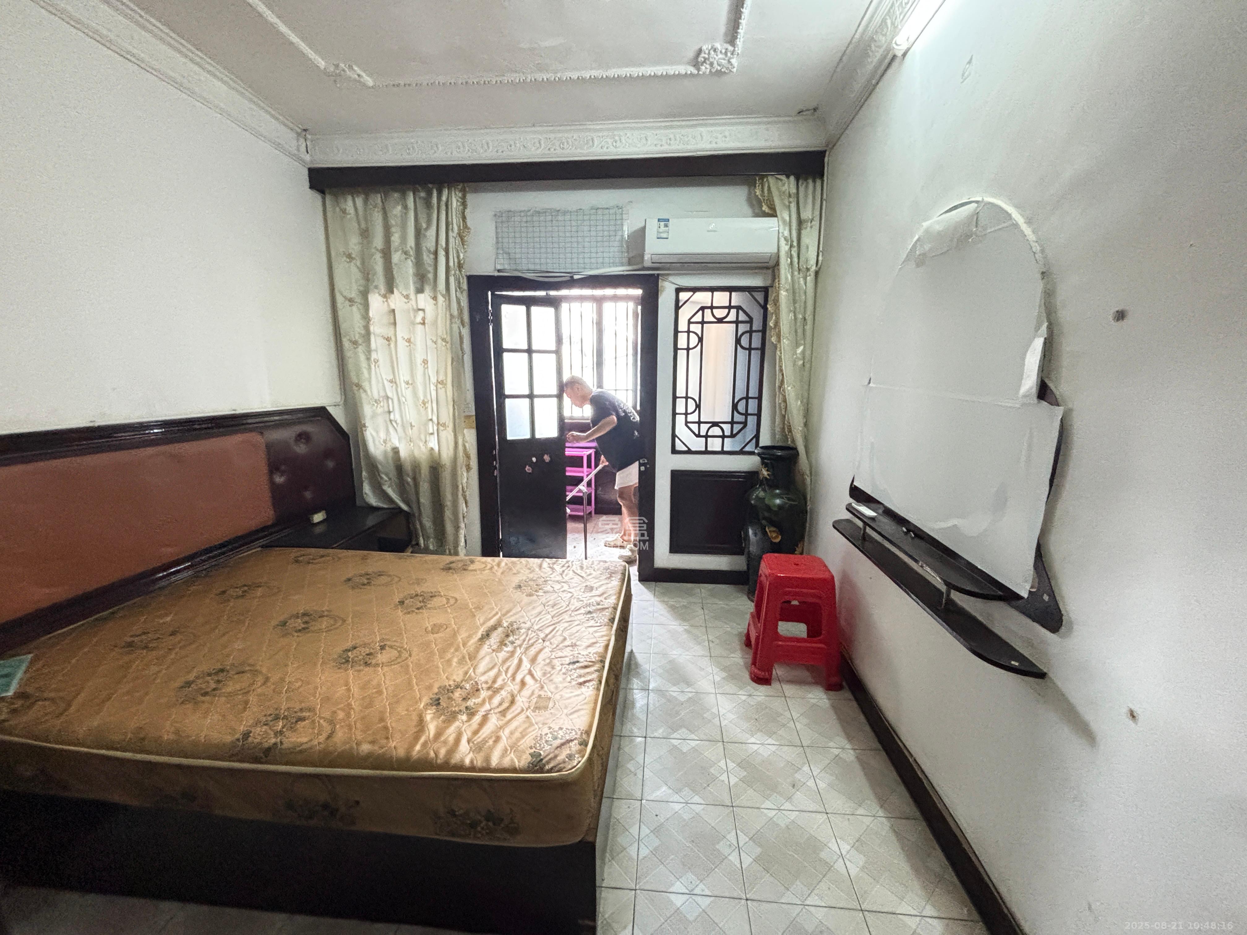 九仪里  1室1厅1卫    1200.0元/月室内图