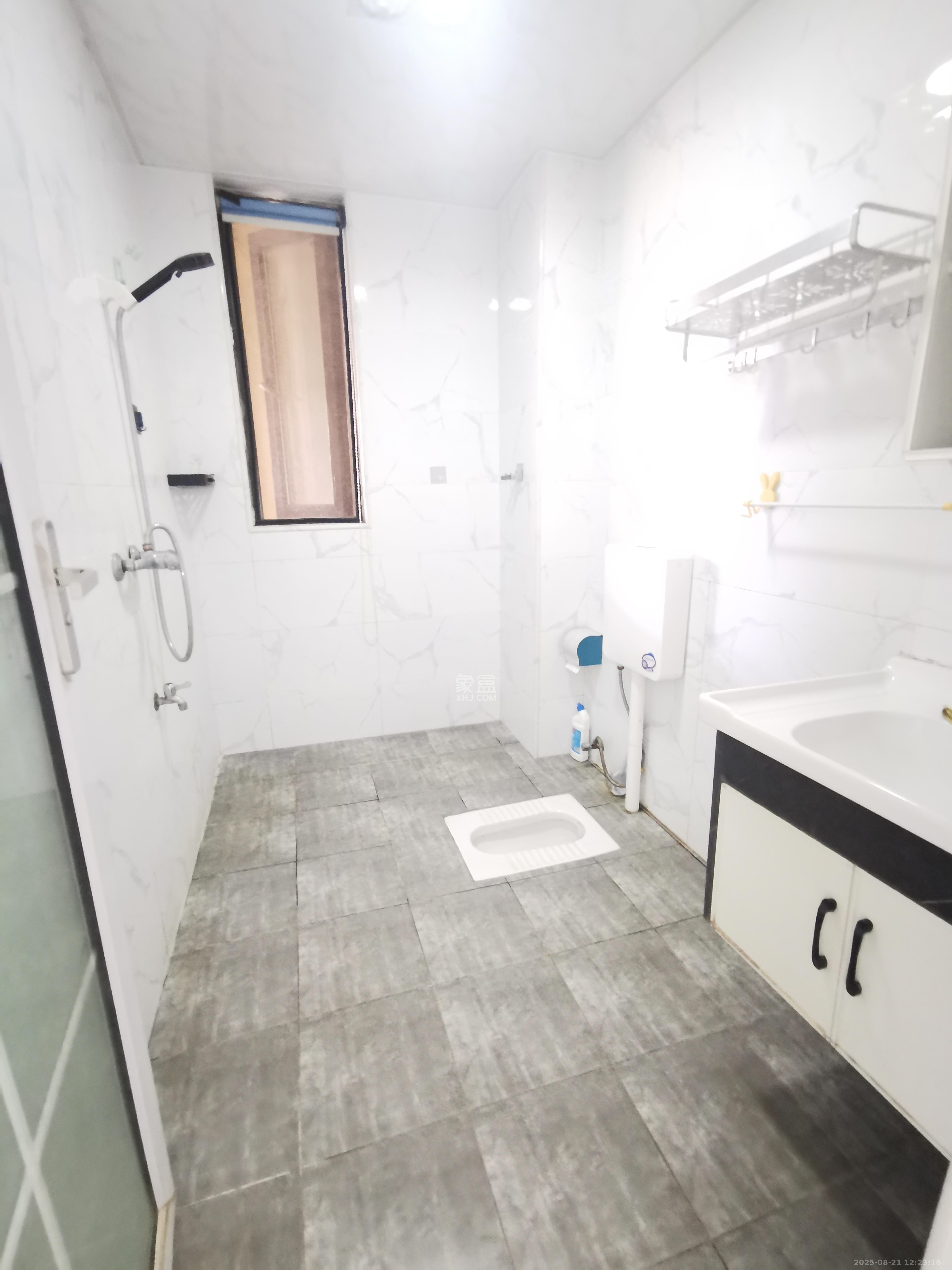 蓝光雍锦半岛  3室2厅2卫    2400.0元/月 蓝光雍锦半岛  3室2厅2卫    2400.0元/月室内图