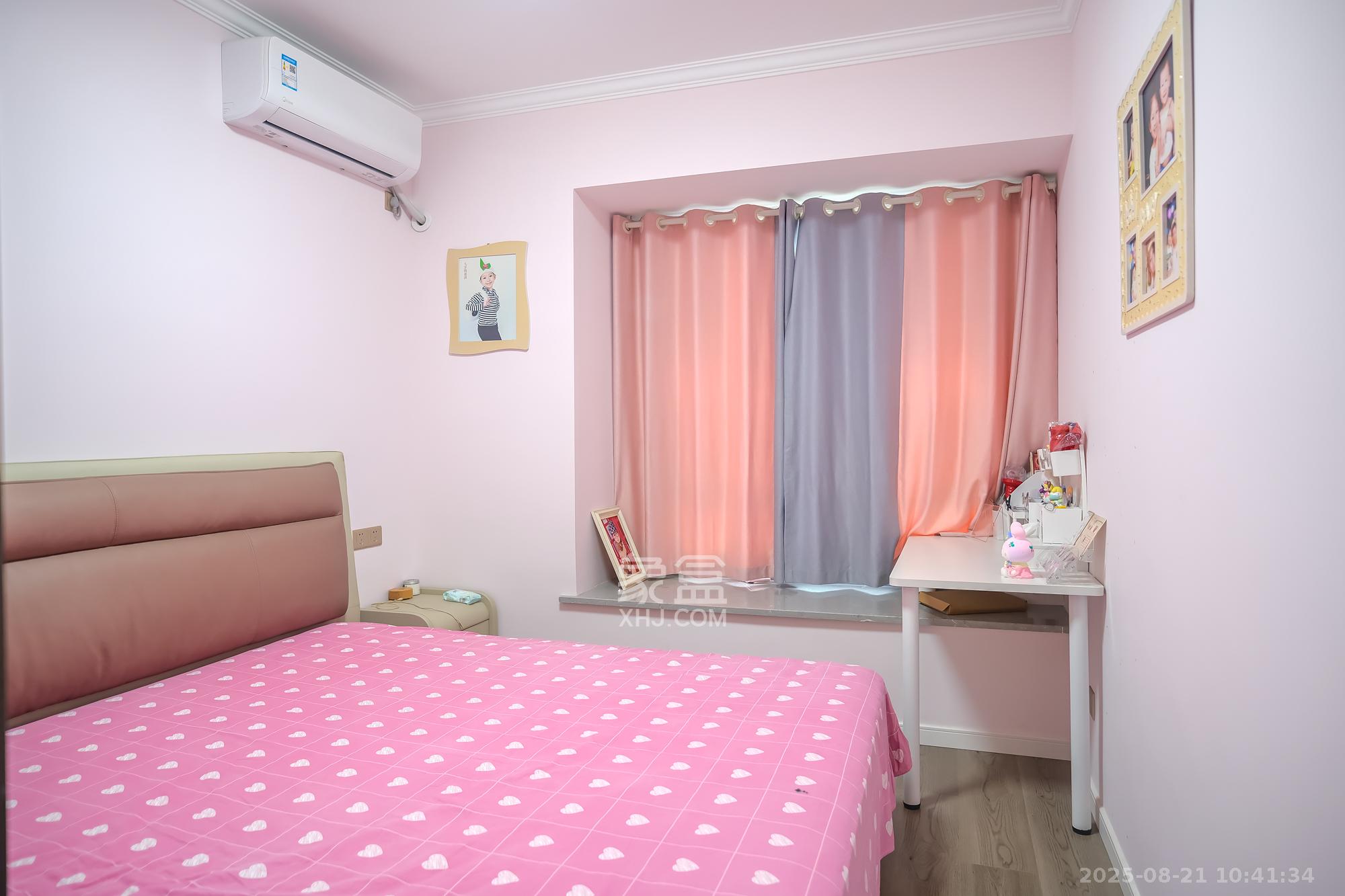 星城春晓  3室2厅2卫    99.8万卧室