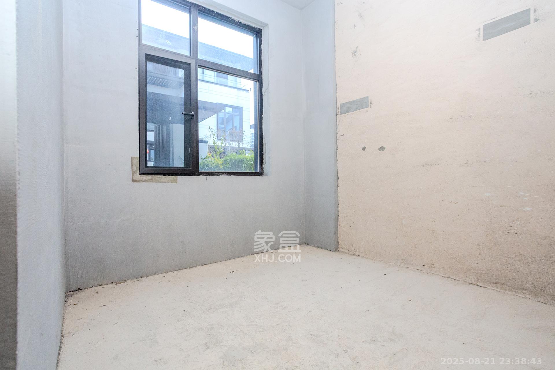 长房润和湘江玥 6室2厅2卫 600.0万 长房润和湘江玥 6室2厅2卫 600.0万卧室