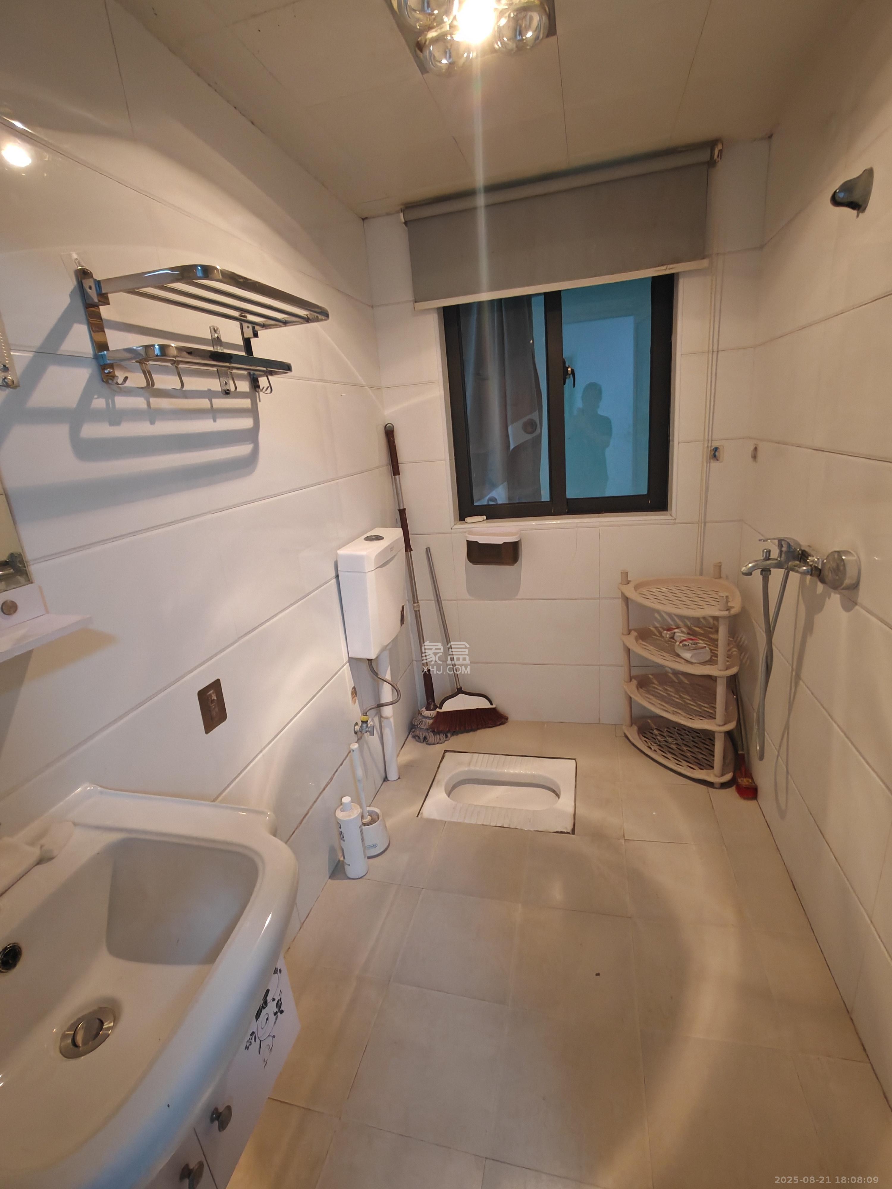 天鸿天府(天鸿中央大院) 3室2厅2卫 2600.0元/月 天鸿天府(天鸿中央大院) 3室2厅2卫 2600.0元/月室内图