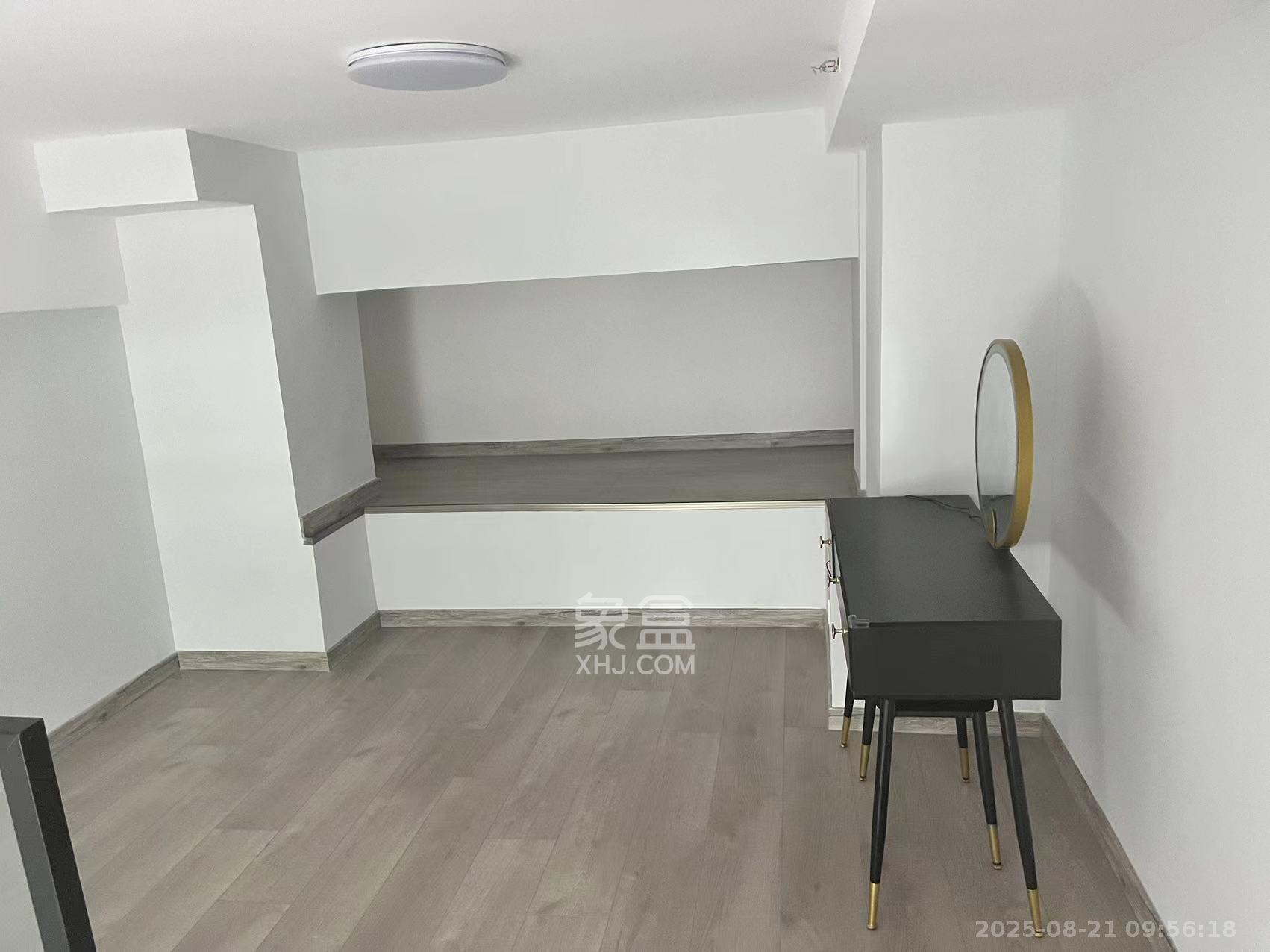 藏珑湖上公馆 1室1厅1卫 2400.0元/月 藏珑湖上公馆 1室1厅1卫 2400.0元/月室内图