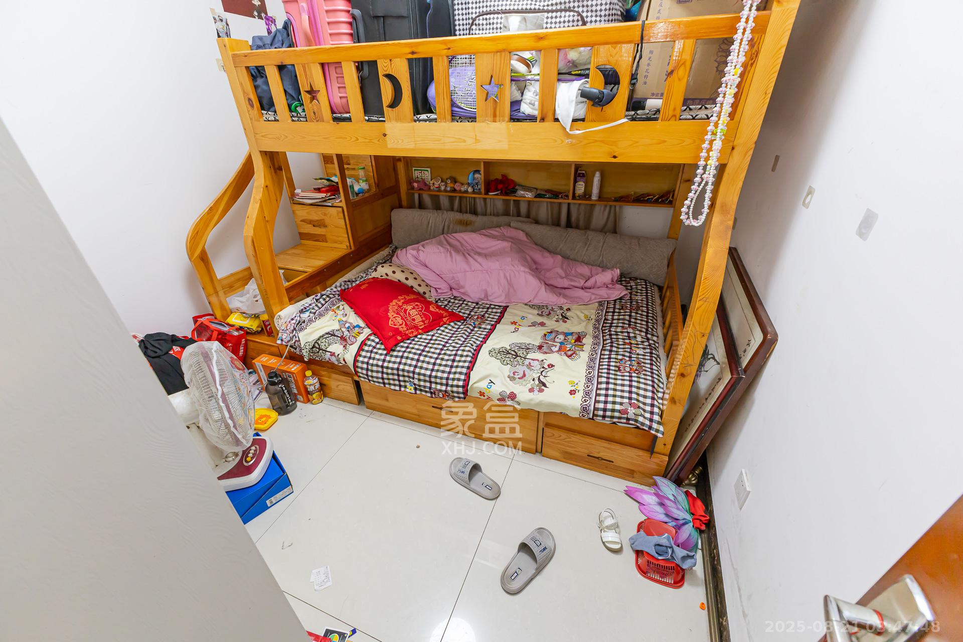 润和之悦（金泽园）  4室2厅1卫    89.0万卧室