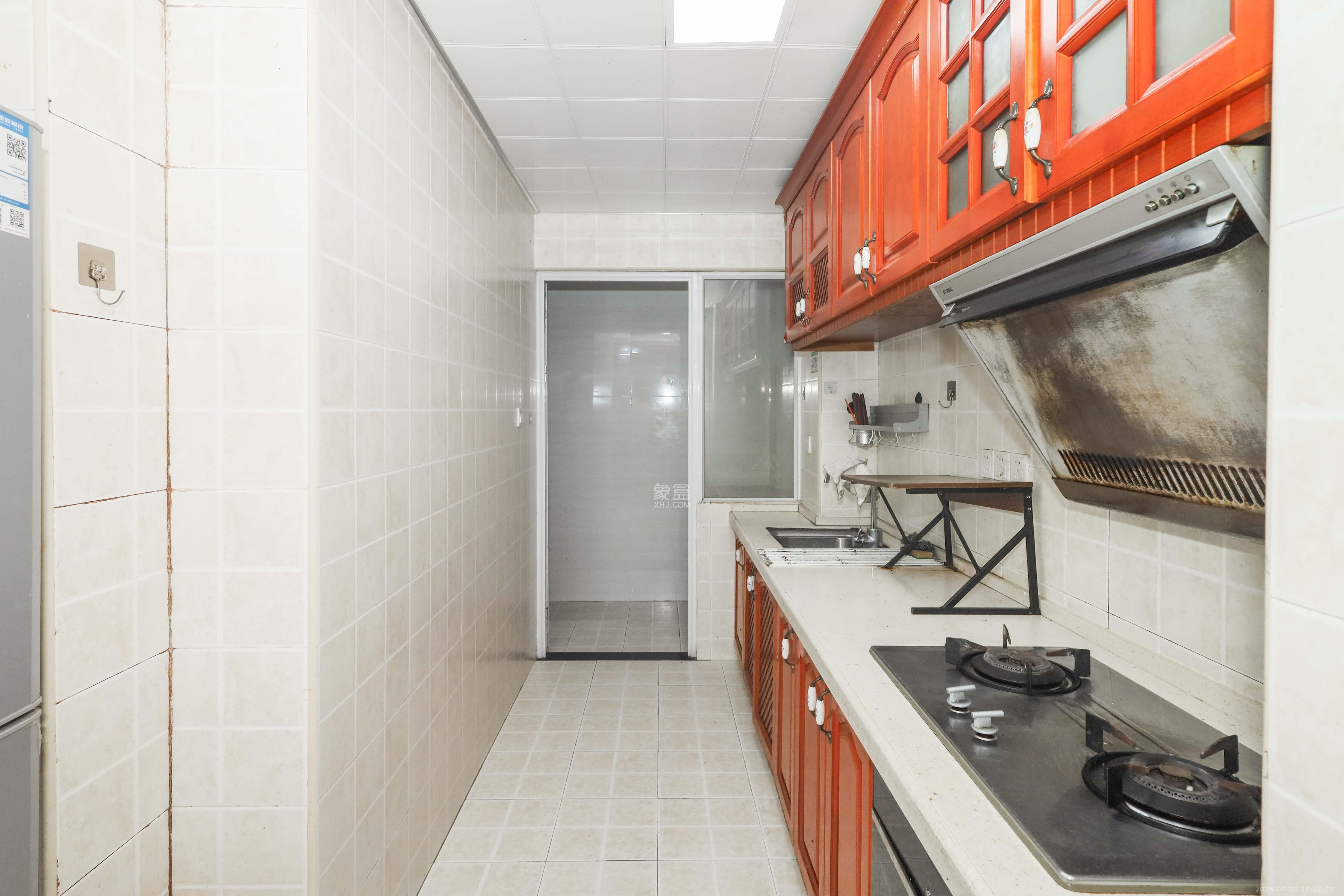 保利麓谷林语C区 2室2厅1卫 68.0万 保利麓谷林语C区 2室2厅1卫 68.0万厨房