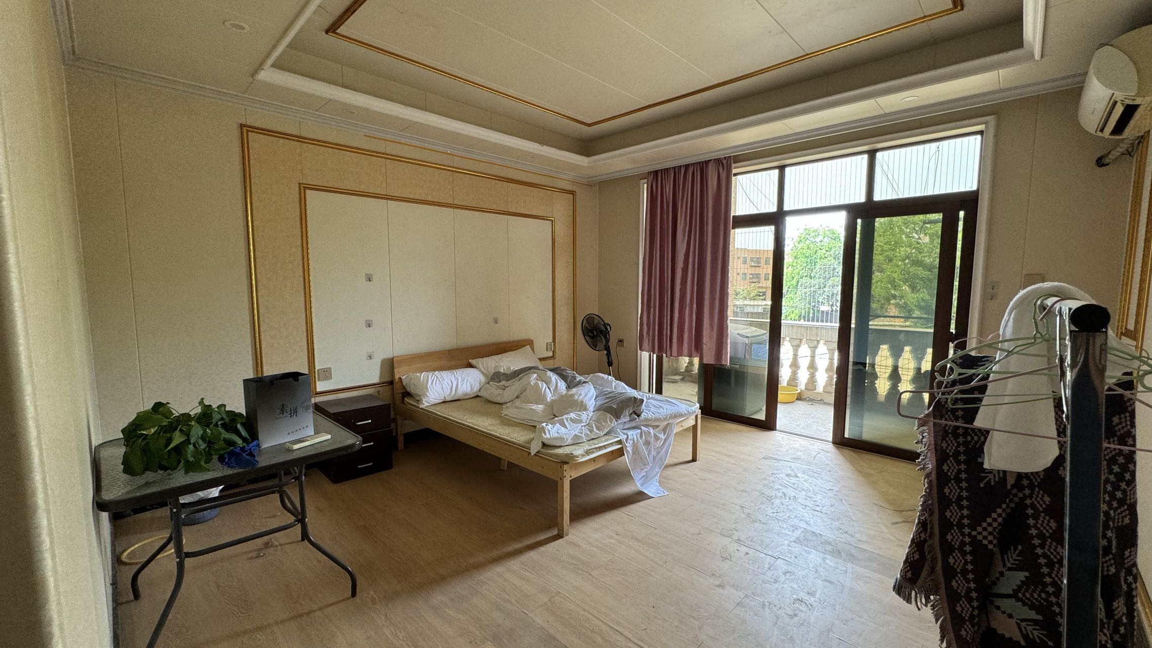 苍西村自建别墅  9室2厅3卫   13000.00元/月室内图