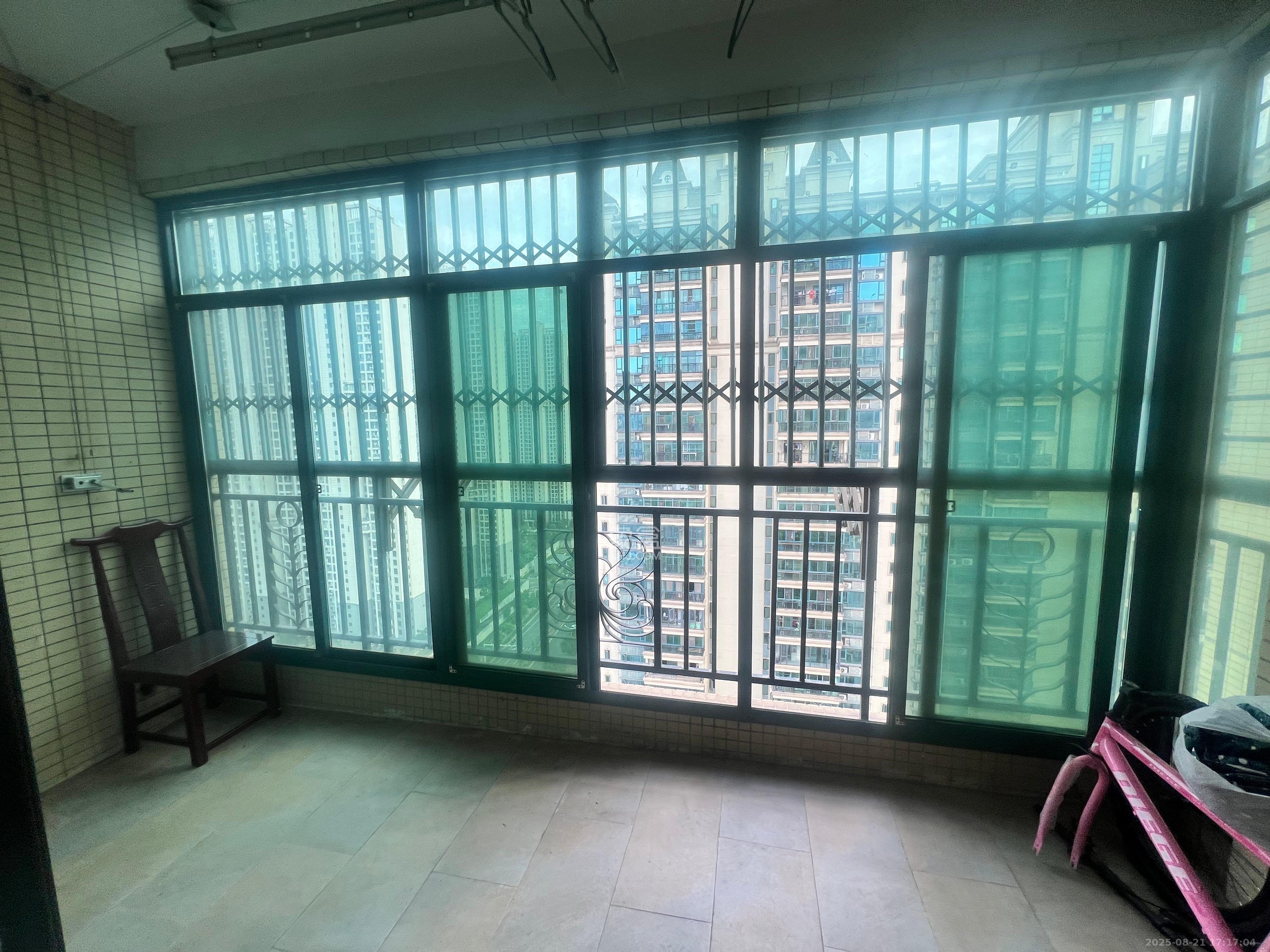 恒大绿洲 4室2厅2卫 3500.0元/月 恒大绿洲 4室2厅2卫 3500.0元/月室内图