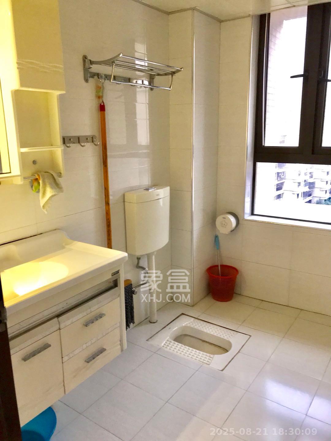 保利麓谷林语F区 3室2厅1卫 2500.0元/月 保利麓谷林语F区 3室2厅1卫 2500.0元/月室内图