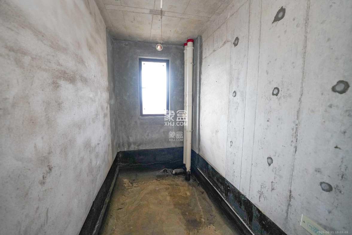 福天藏郡院子  4室2厅3卫    145.0万 福天藏郡院子  4室2厅3卫    145.0万卫生间