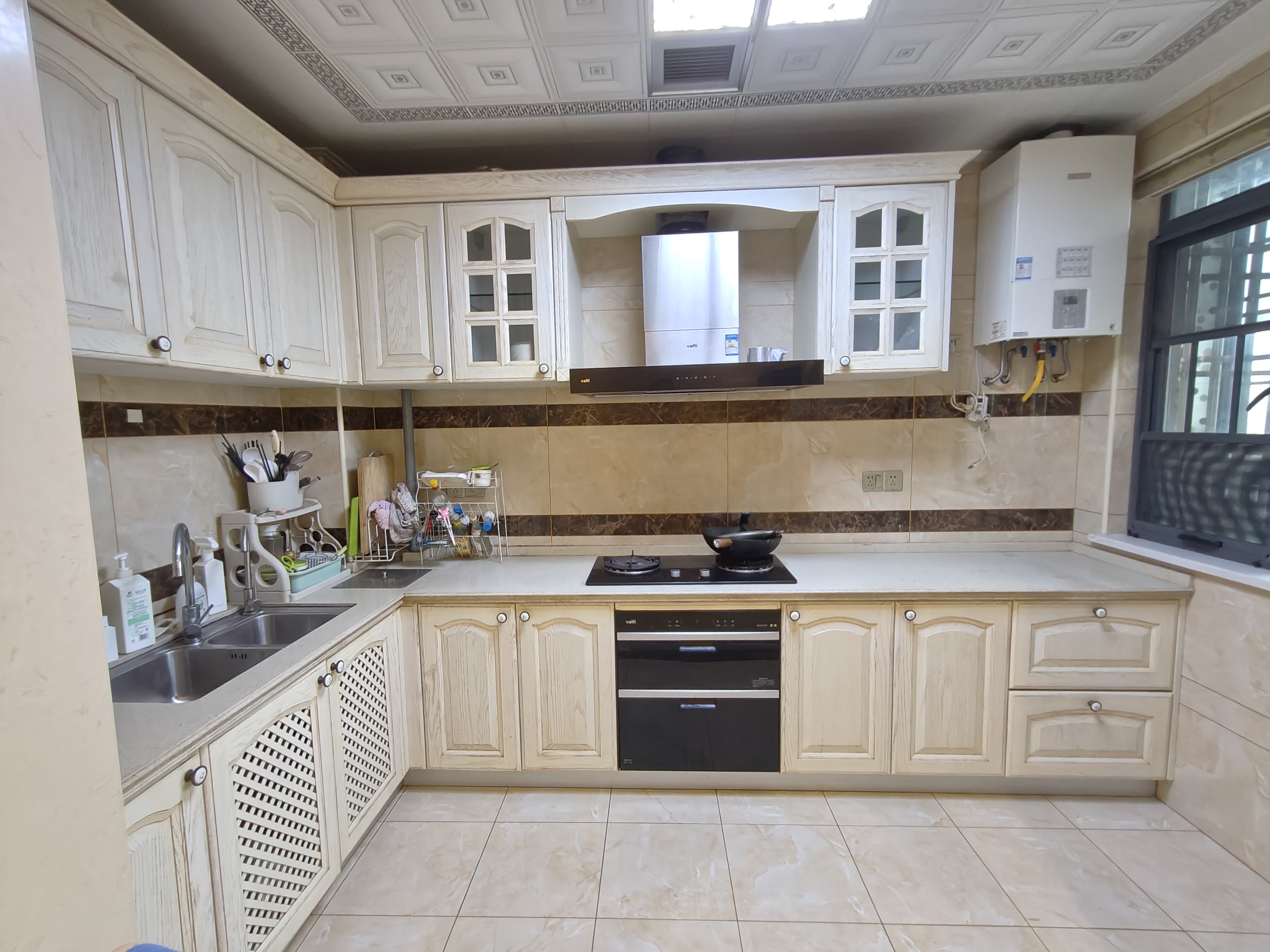 华晨御园 3室2厅2卫 90.0万 华晨御园 3室2厅2卫 90.0万室内图