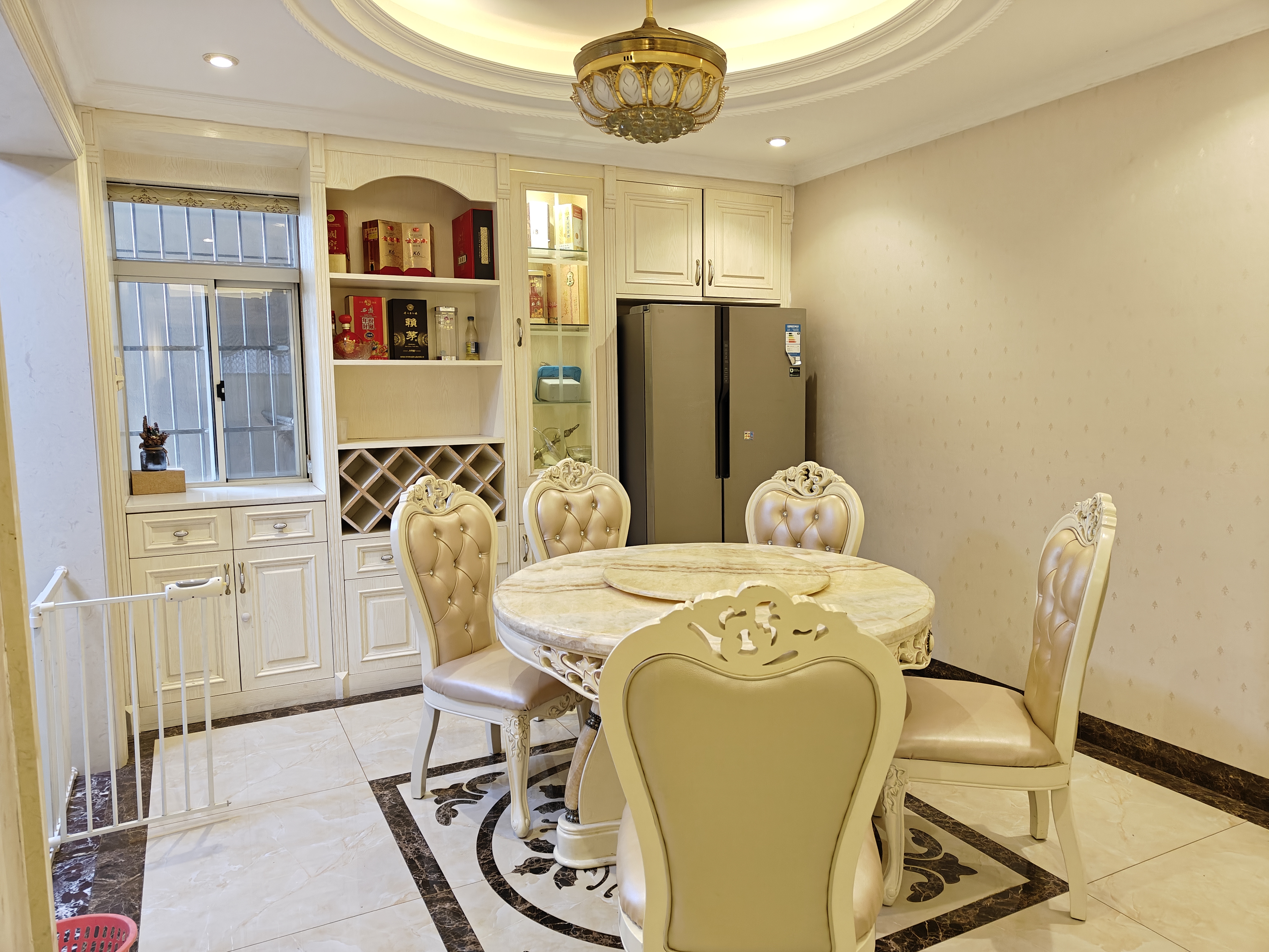 华晨御园 3室2厅2卫 90.0万 华晨御园 3室2厅2卫 90.0万室内图