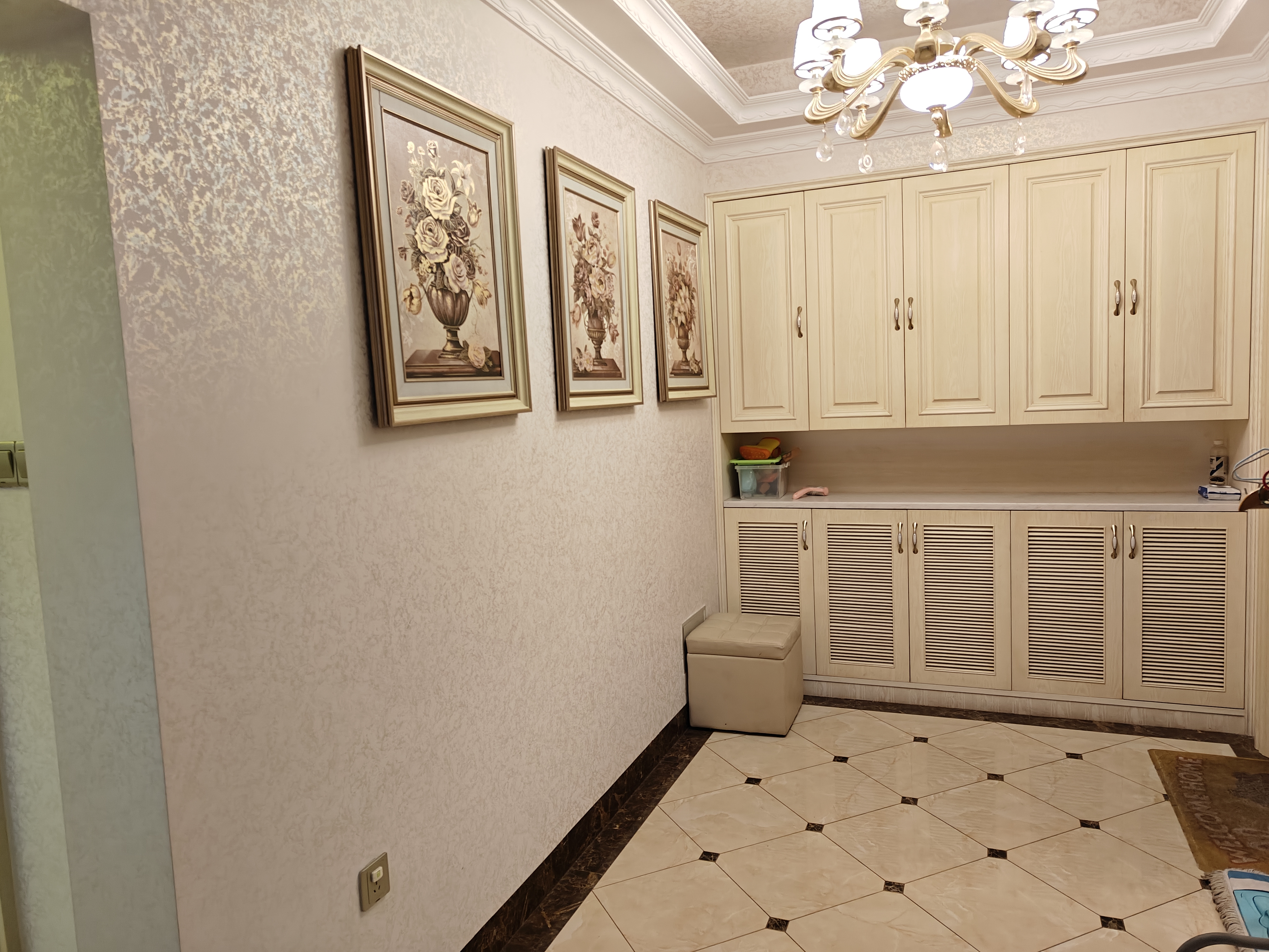 华晨御园 3室2厅2卫 90.0万 华晨御园 3室2厅2卫 90.0万室内图