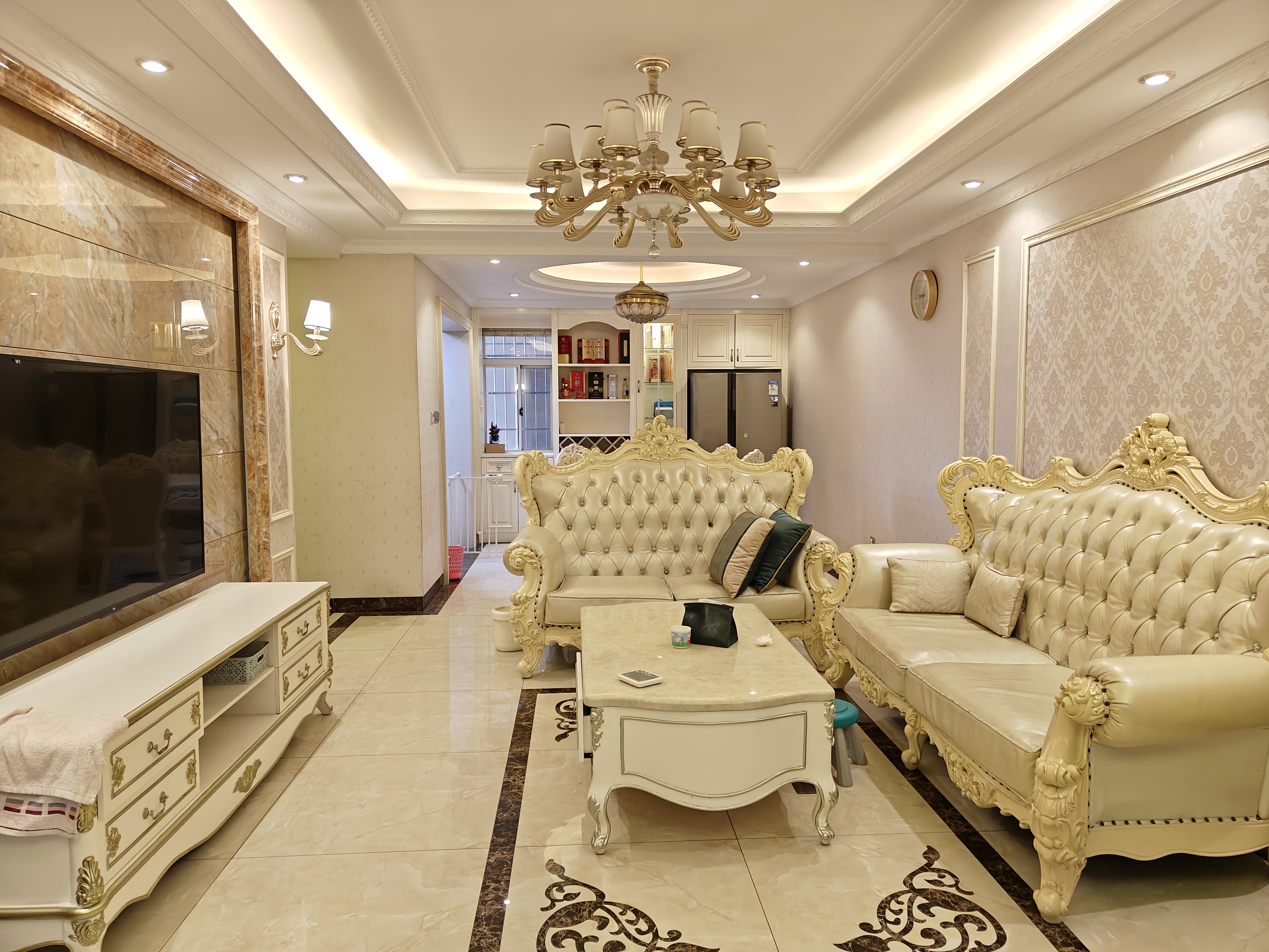 华晨御园 3室2厅2卫 90.0万 华晨御园 3室2厅2卫 90.0万室内图