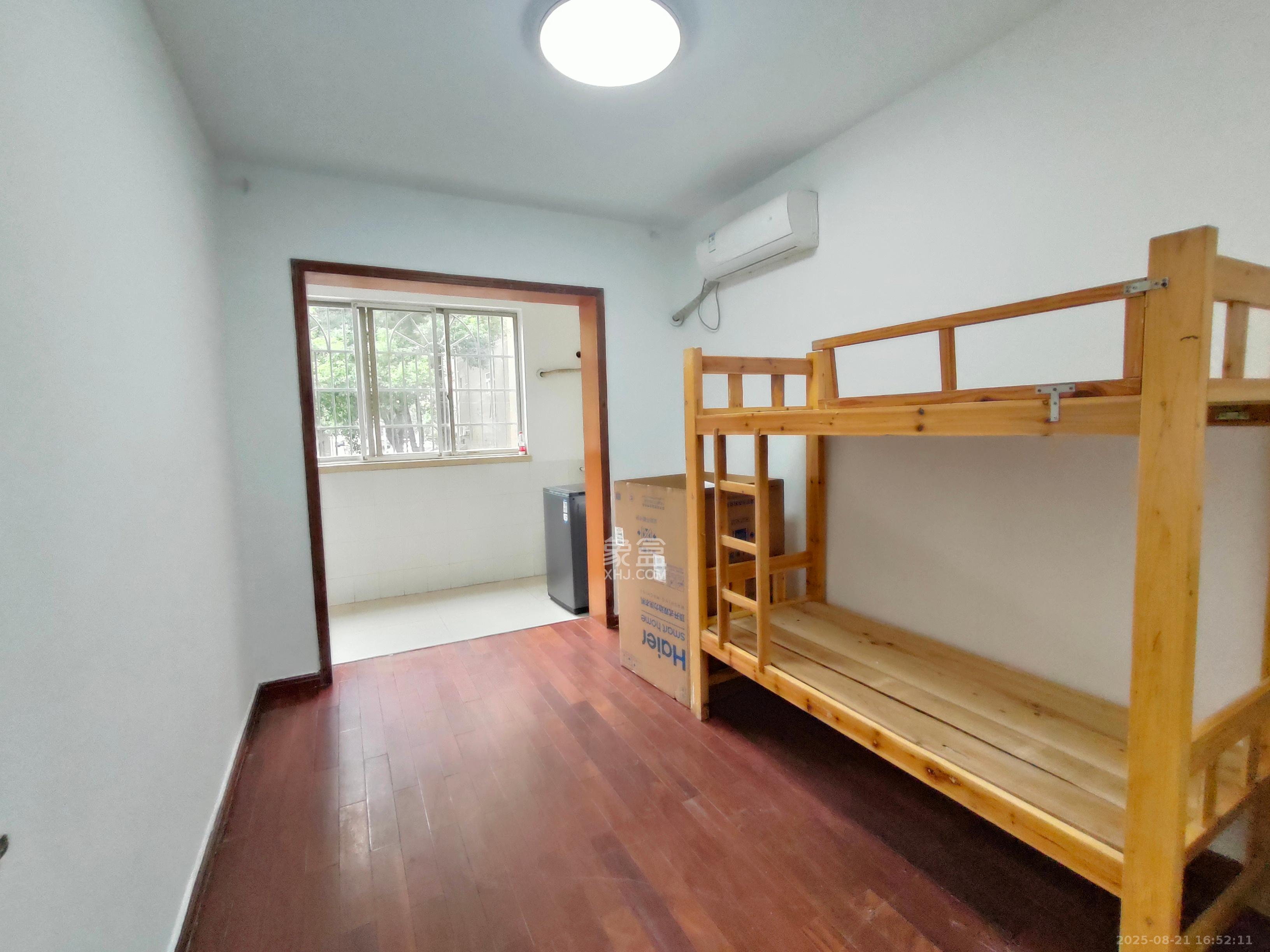 中建五局信和苑三区  3室2厅2卫   1900.00元/月室内图