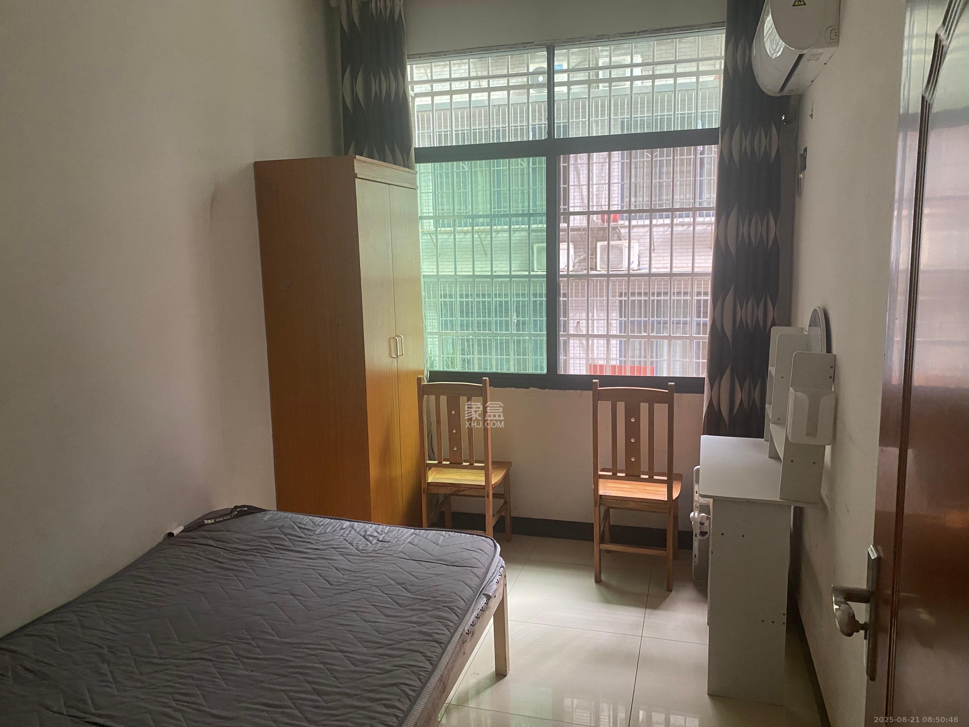 清水小区(浪琴湾清水小区) 2室1厅1卫 1800.0元/月 清水小区(浪琴湾清水小区) 2室1厅1卫 1800.0元/月室内图