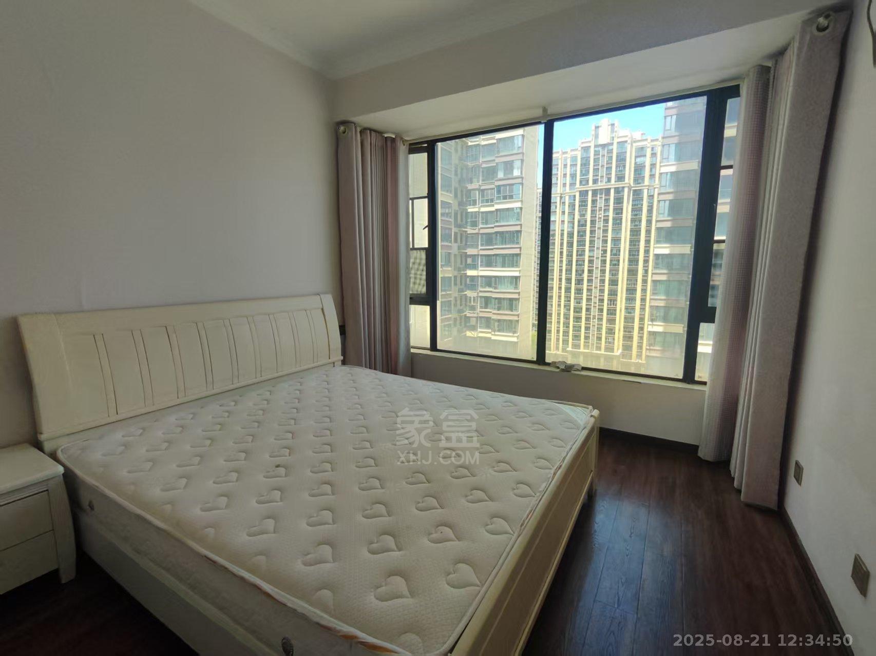 金轮翡翠名园 3室2厅1卫 1800.0元/月 金轮翡翠名园 3室2厅1卫 1800.0元/月室内图