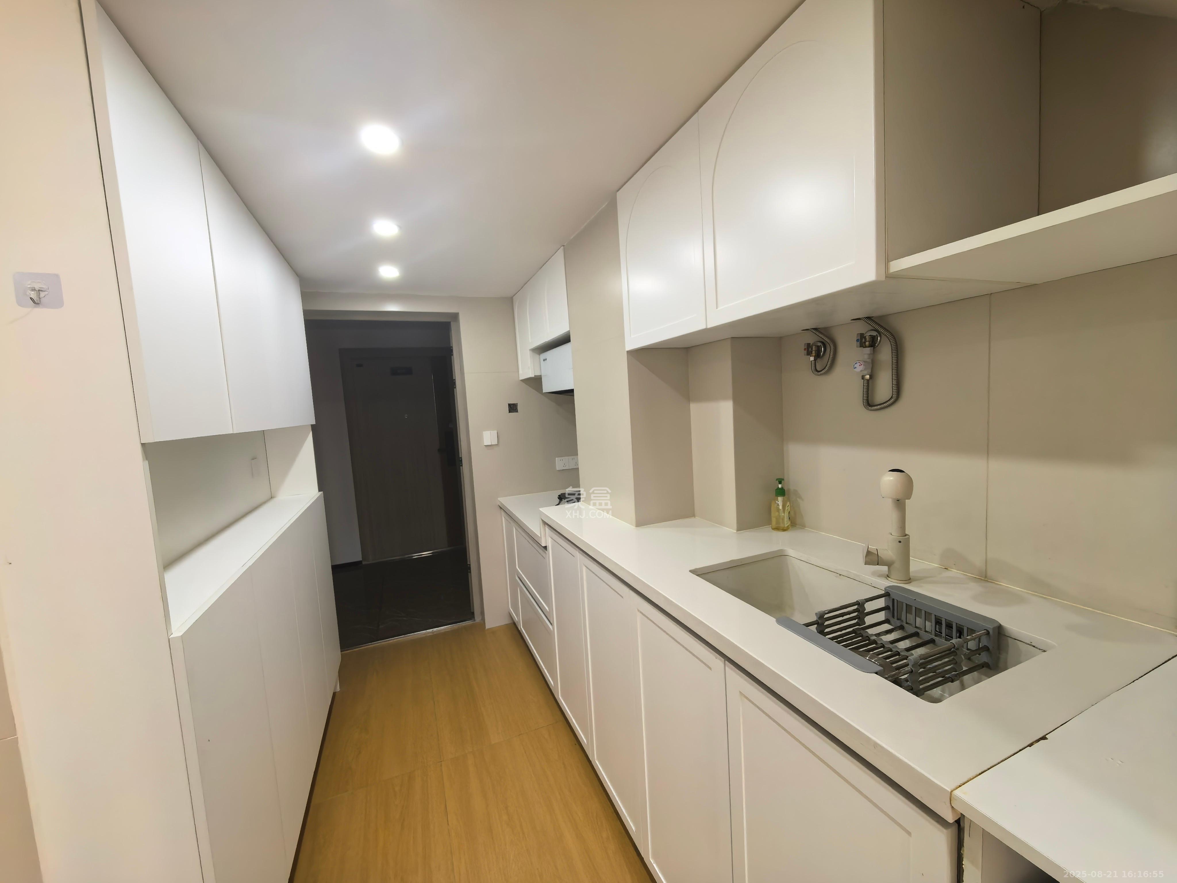 力高凤凰新天  1室1厅1卫    2300.0元/月 力高凤凰新天  1室1厅1卫    2300.0元/月室内图