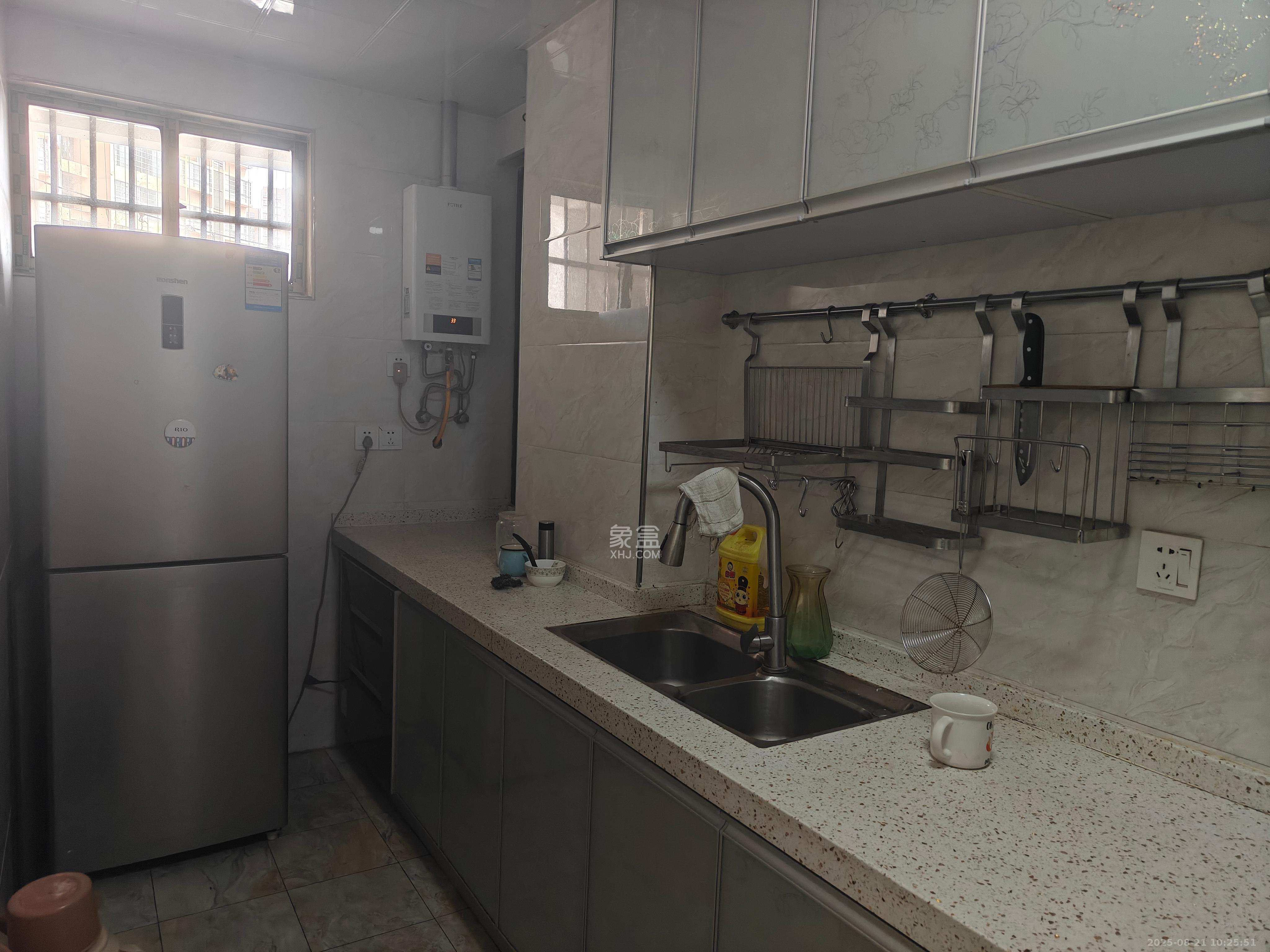 中国铁建梅溪青秀一期  3室2厅1卫    2300.0元/月 中国铁建梅溪青秀一期  3室2厅1卫    2300.0元/月室内图