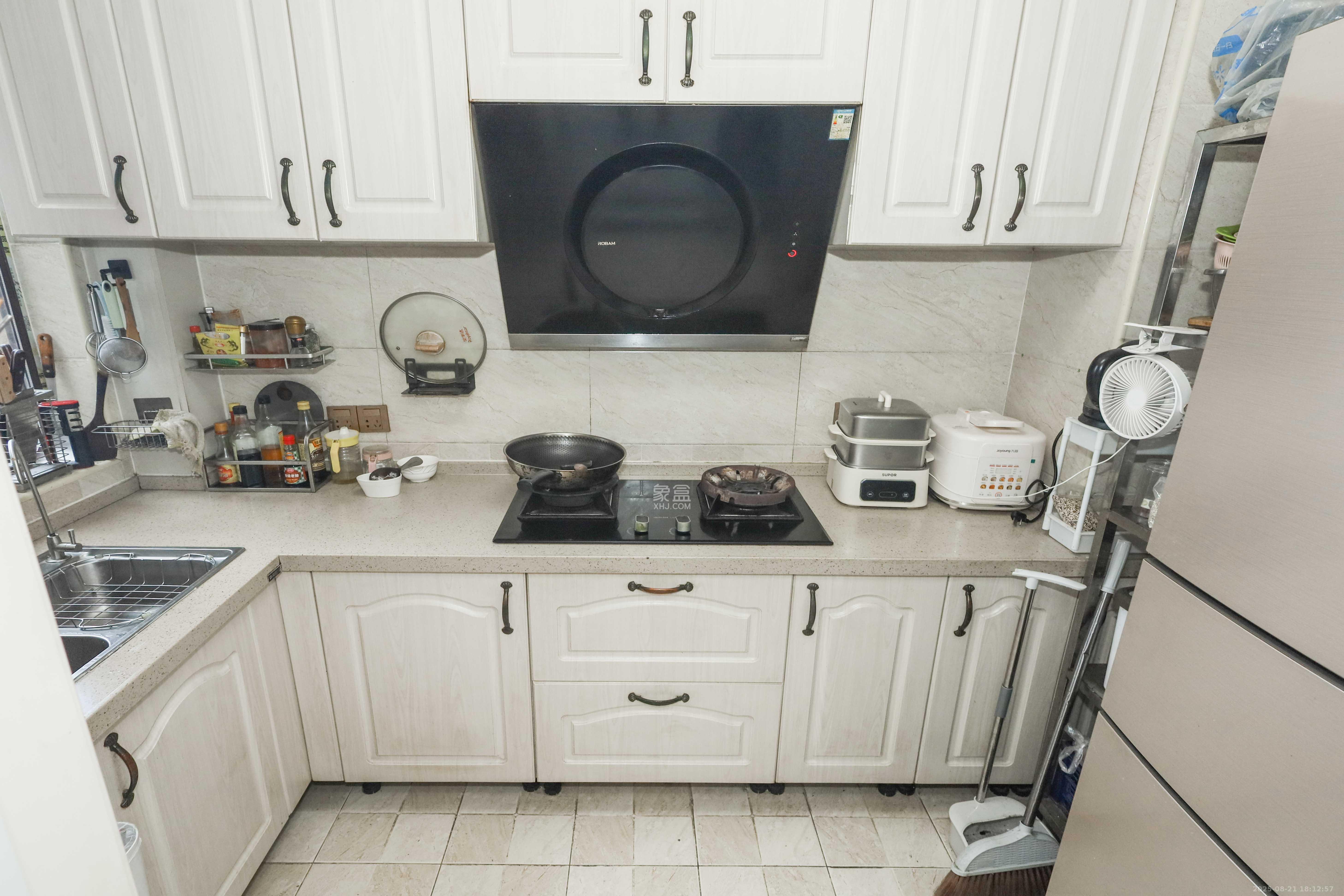 梅溪鑫苑名家  3室2厅2卫    125.0万 梅溪鑫苑名家  3室2厅2卫    125.0万厨房