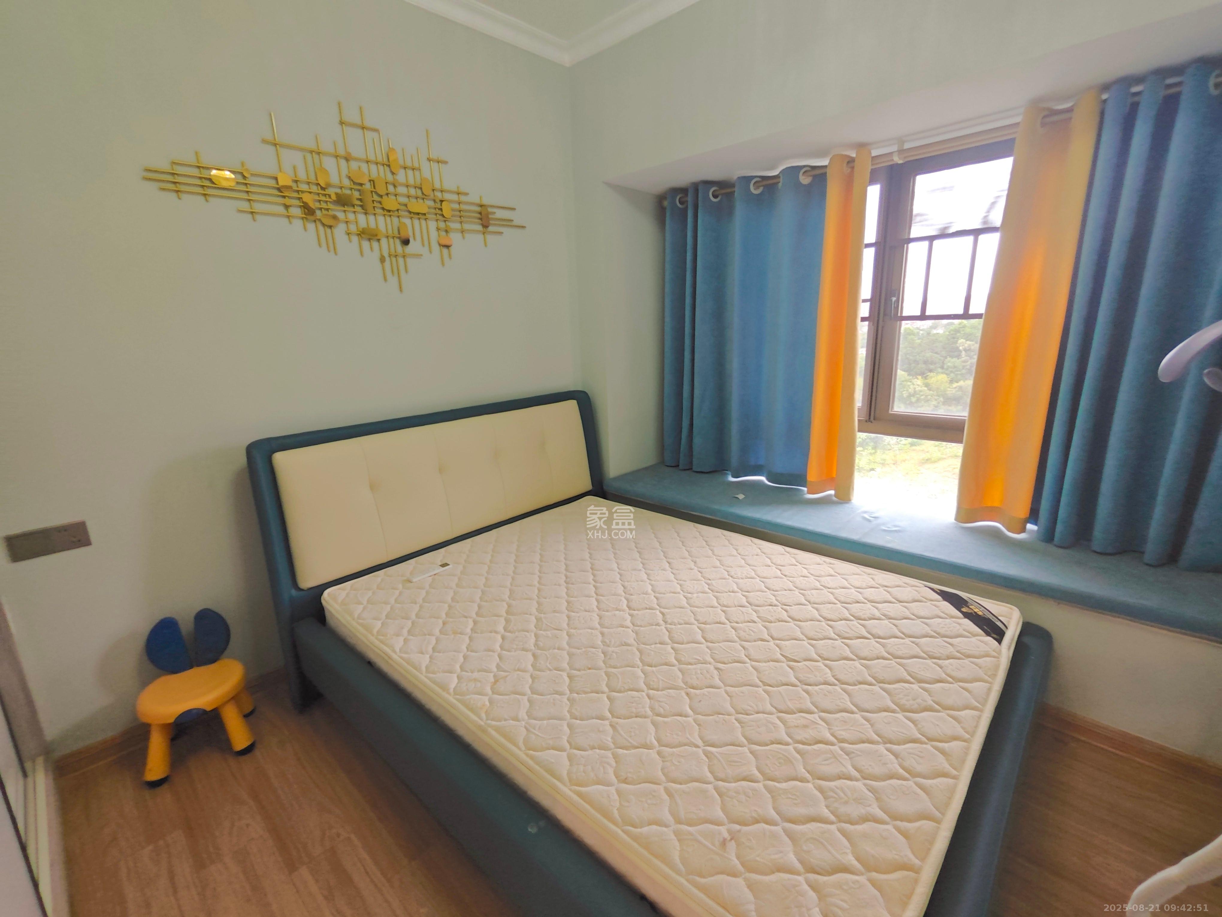 碧桂园公园壹号(凯怡茗苑) 3室2厅2卫 2400.0元/月 碧桂园公园壹号(凯怡茗苑) 3室2厅2卫 2400.0元/月室内图