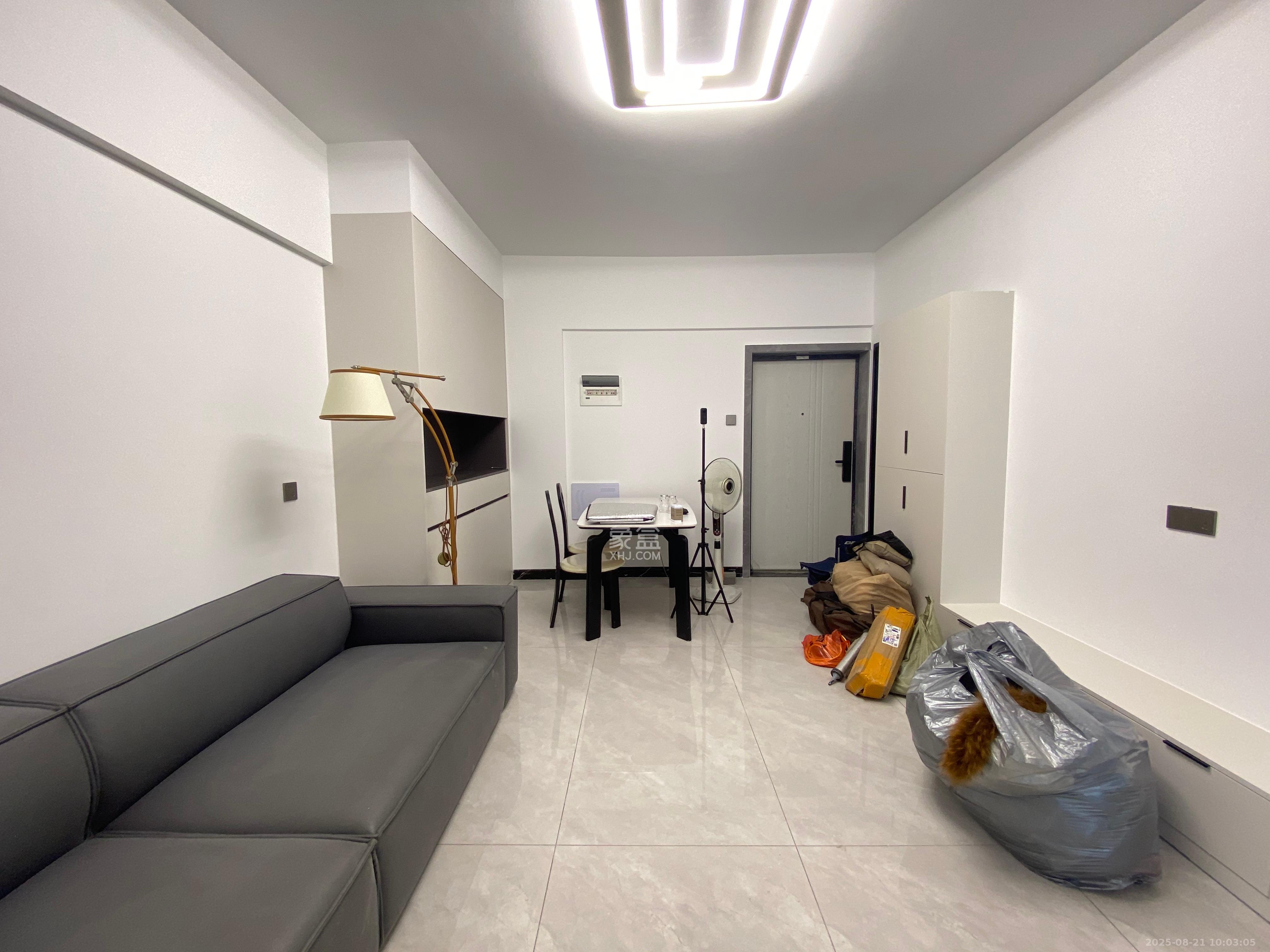 东塘SOHO(东上恒源大厦) 2室2厅1卫 2800.0元/月 东塘SOHO(东上恒源大厦) 2室2厅1卫 2800.0元/月室内图