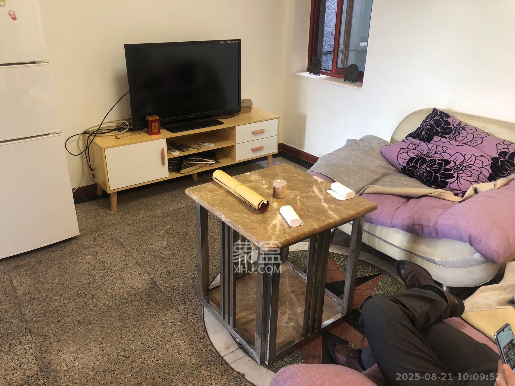 寿星街社区  4室2厅1卫    2600.0元/月 寿星街社区  4室2厅1卫    2600.0元/月