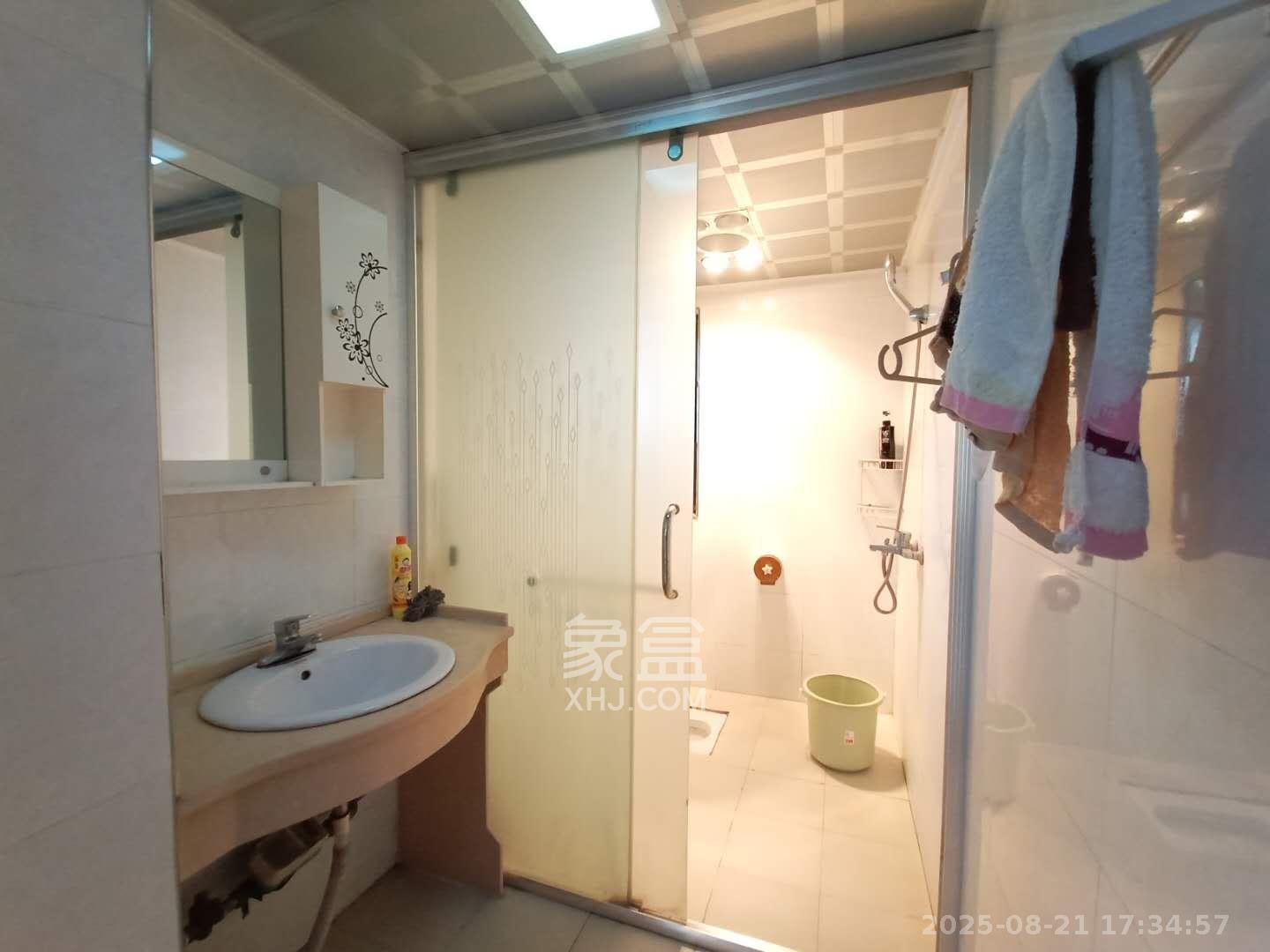 长房时代城  3室2厅1卫    2500.0元/月 长房时代城  3室2厅1卫    2500.0元/月室内图