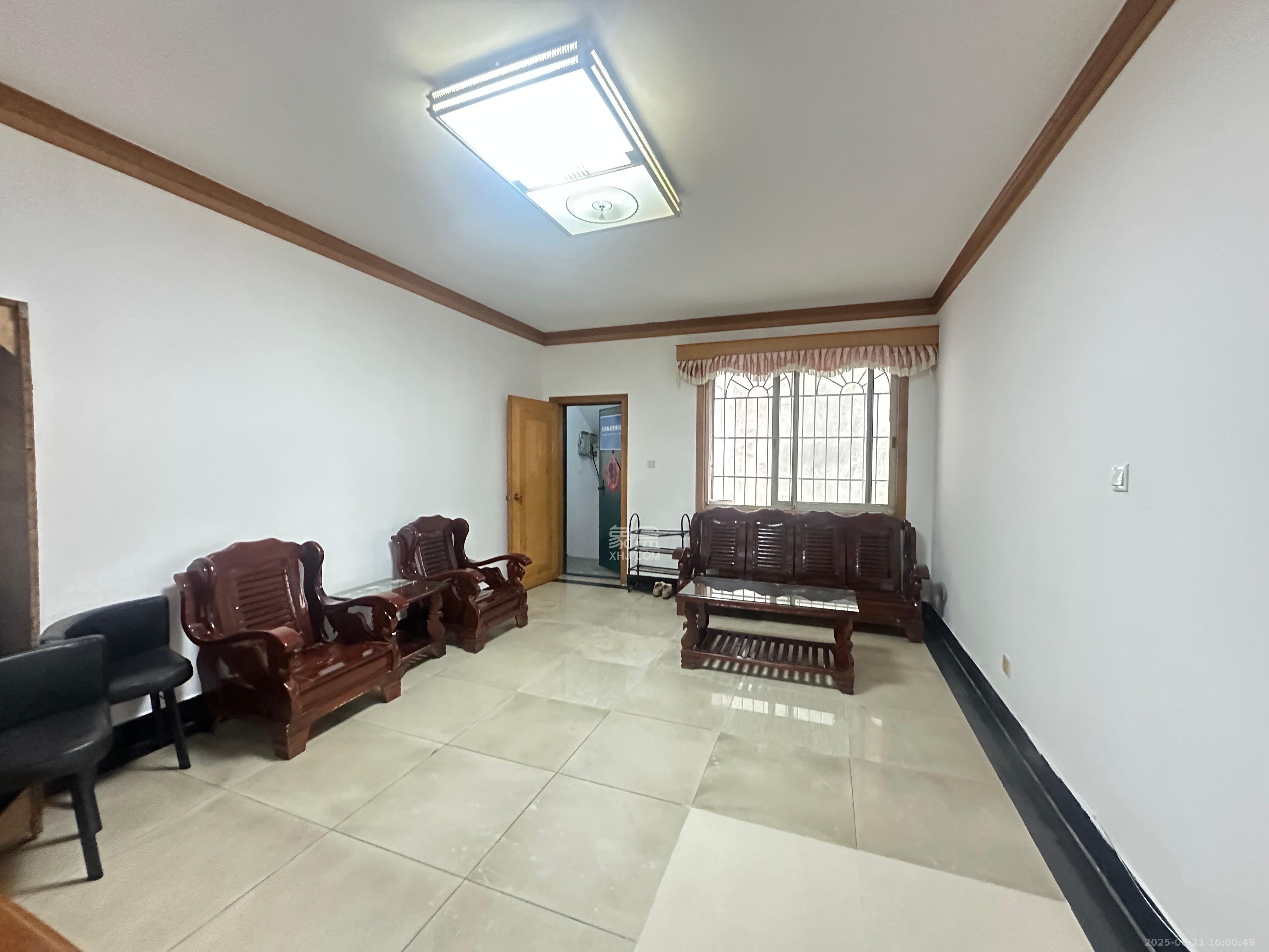 杨家山武警宿舍  3室2厅1卫    1800.0元/月 杨家山武警宿舍  3室2厅1卫    1800.0元/月室内图1