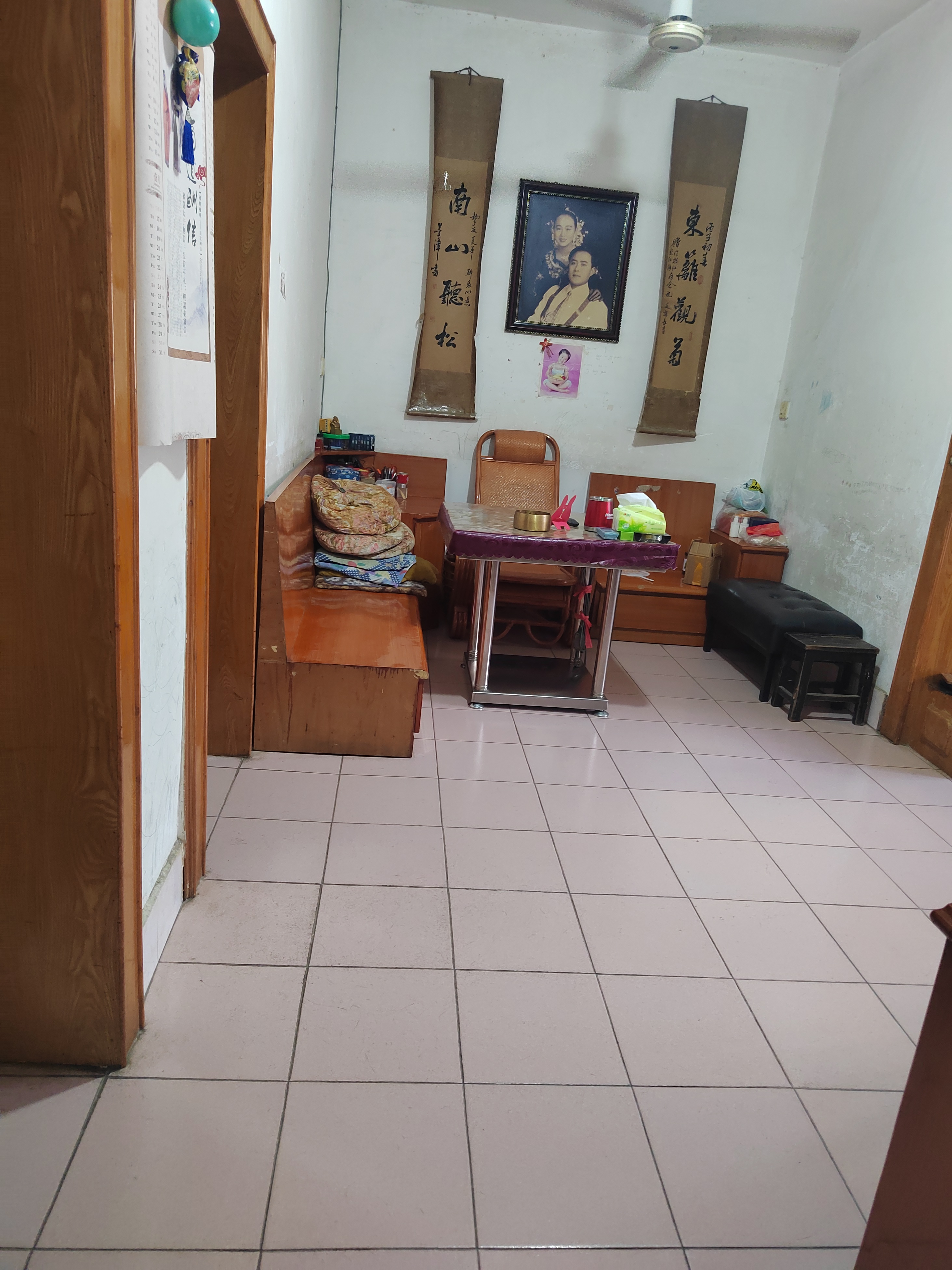 娄底第三完全小学家属楼  4室2厅2卫   59.80万