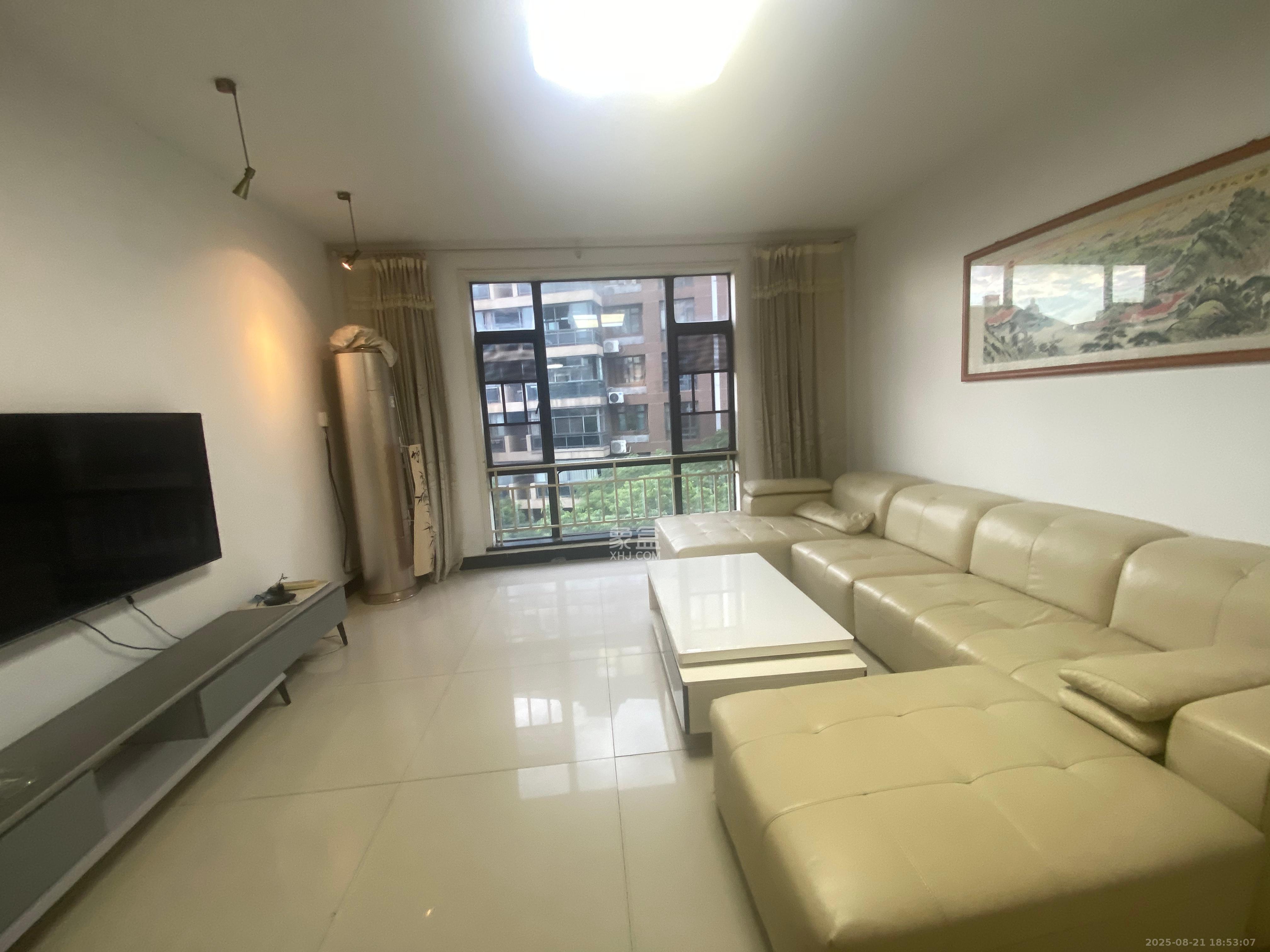 仁和香堤雅境 3室2厅2卫 2800.0元/月 仁和香堤雅境 3室2厅2卫 2800.0元/月室内图