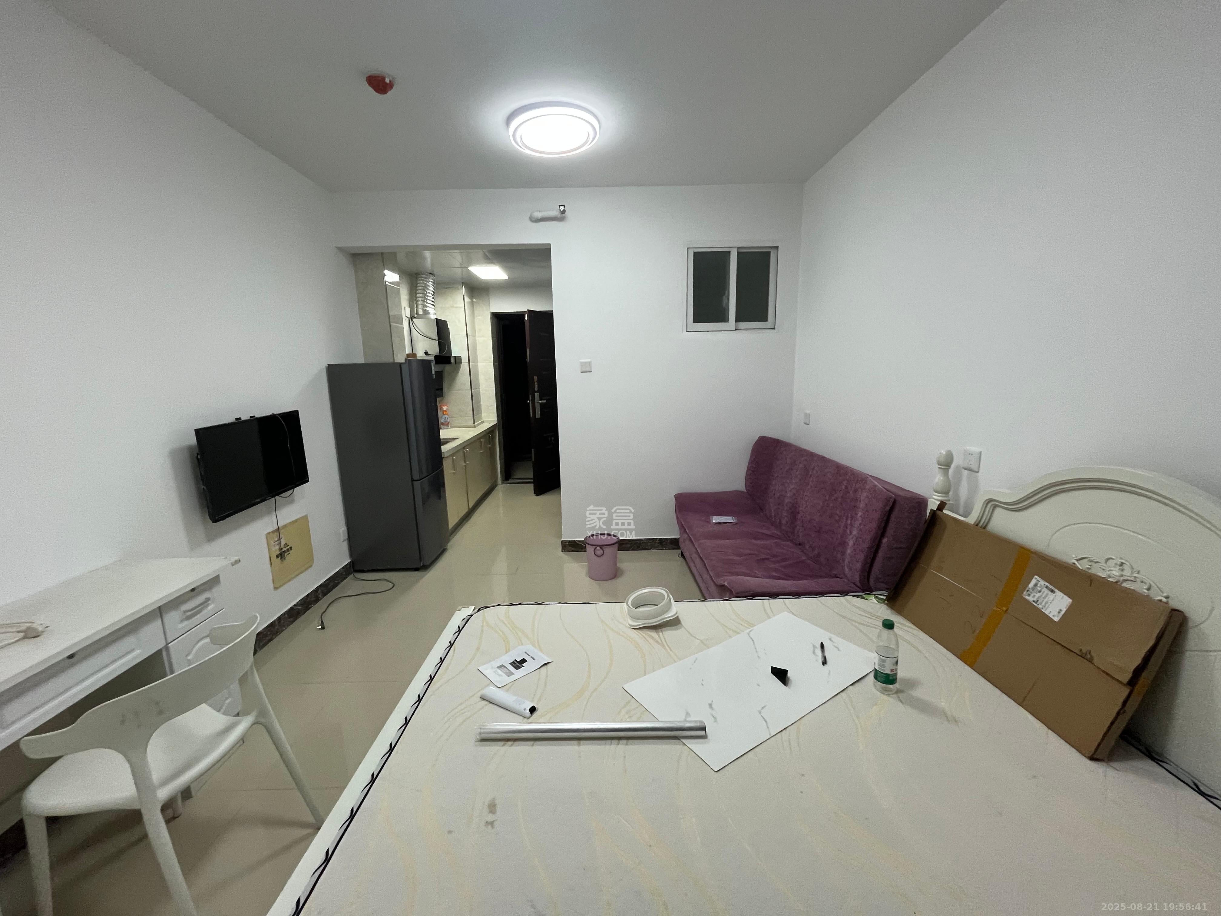 融科东南海 1室1厅1卫 1300.0元/月 融科东南海 1室1厅1卫 1300.0元/月室内图