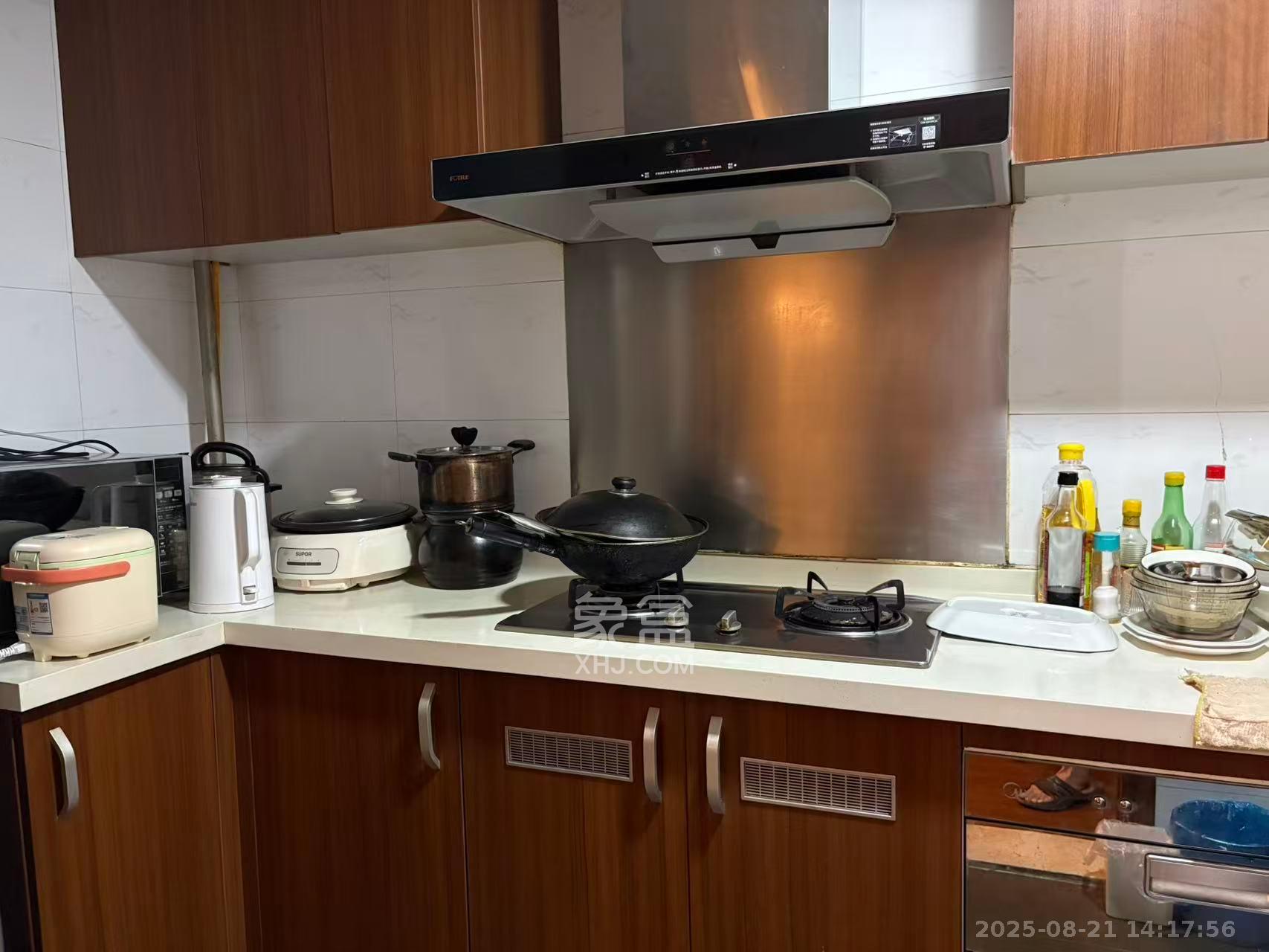 万科金域华府一期  2室2厅2卫    2100.0元/月室内图