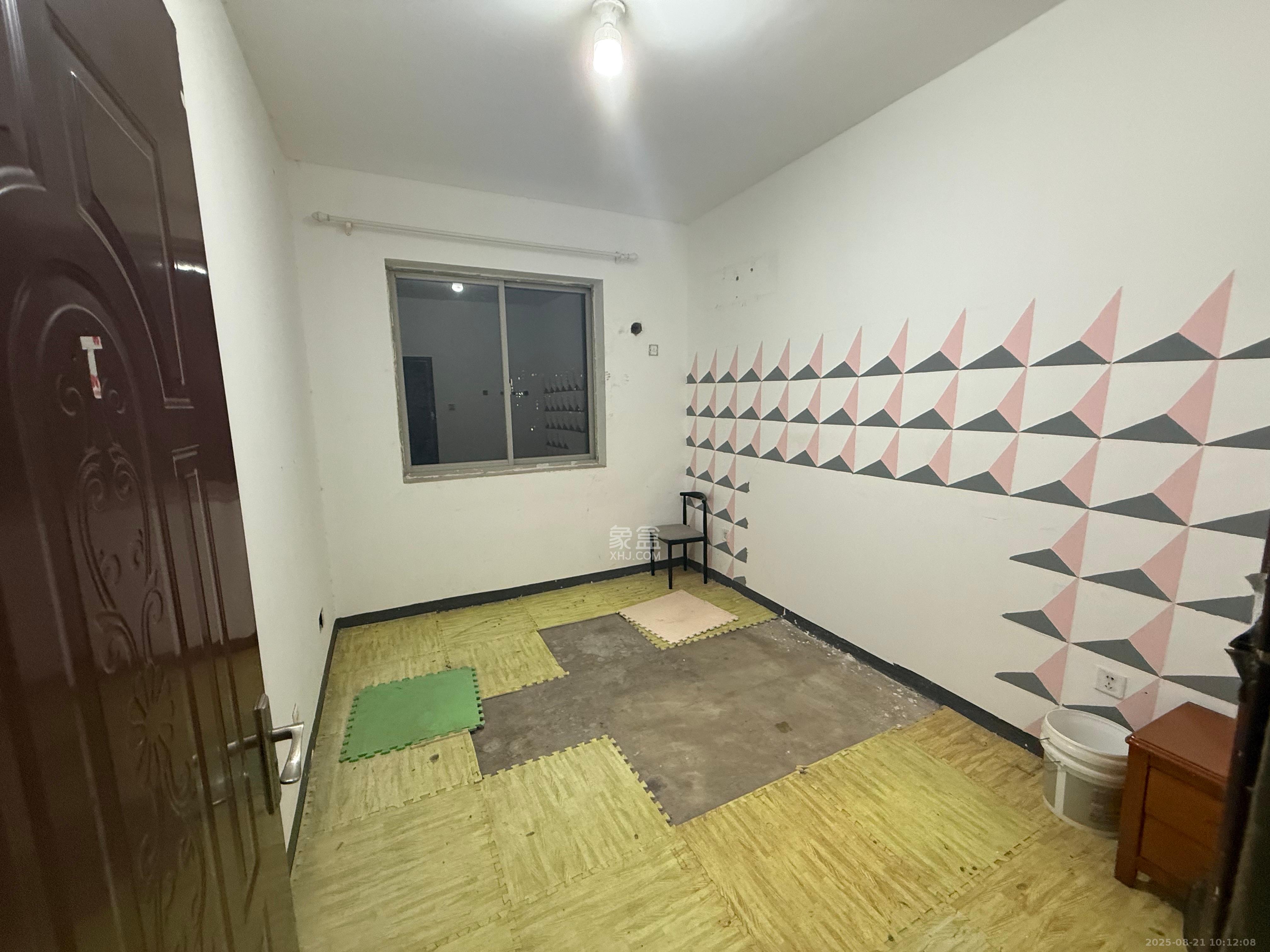 白沙湾嘉园 7室2厅2卫 2600.0元/月 白沙湾嘉园 7室2厅2卫 2600.0元/月室内图