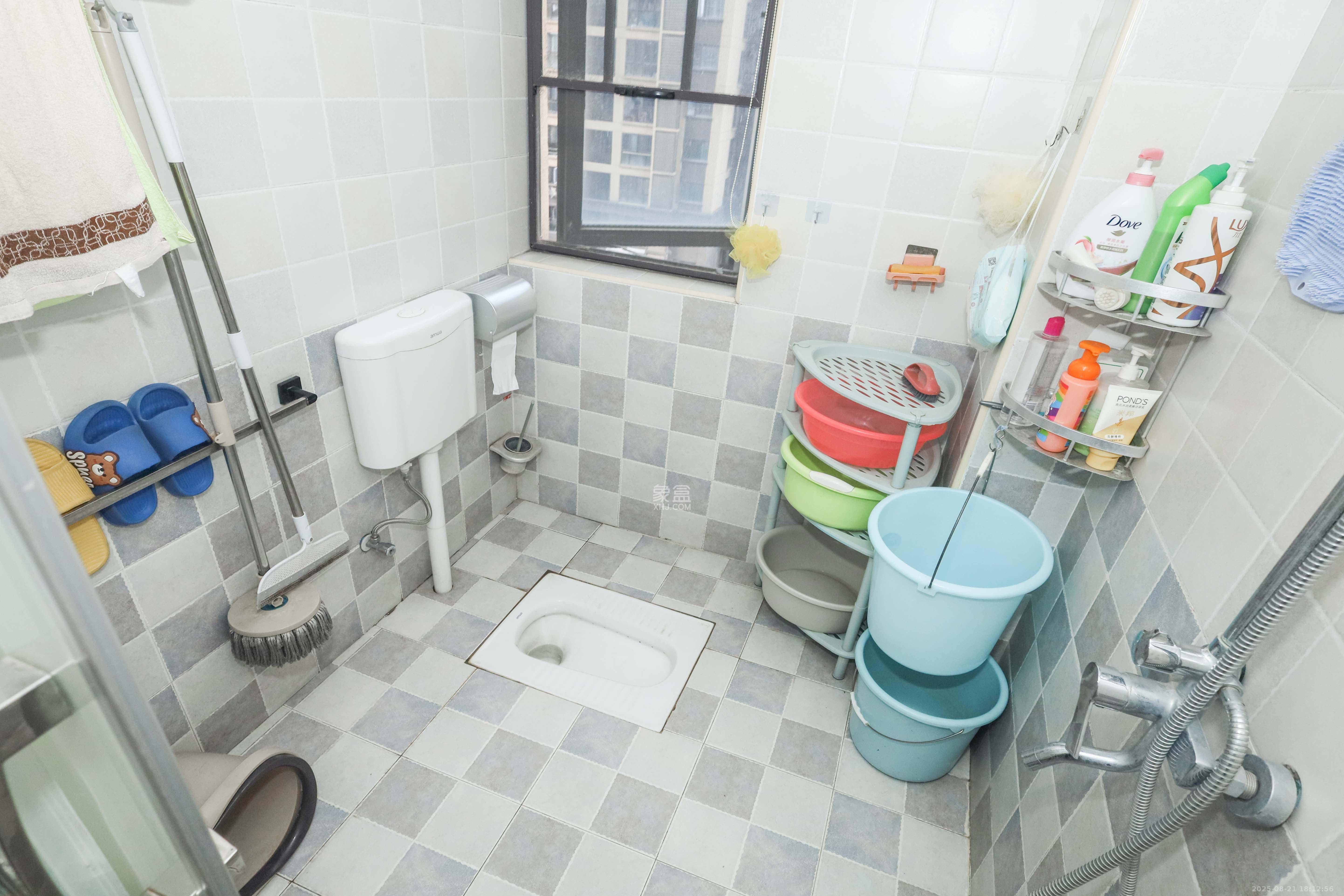 梅溪鑫苑名家  3室2厅2卫    125.0万 梅溪鑫苑名家  3室2厅2卫    125.0万卫生间