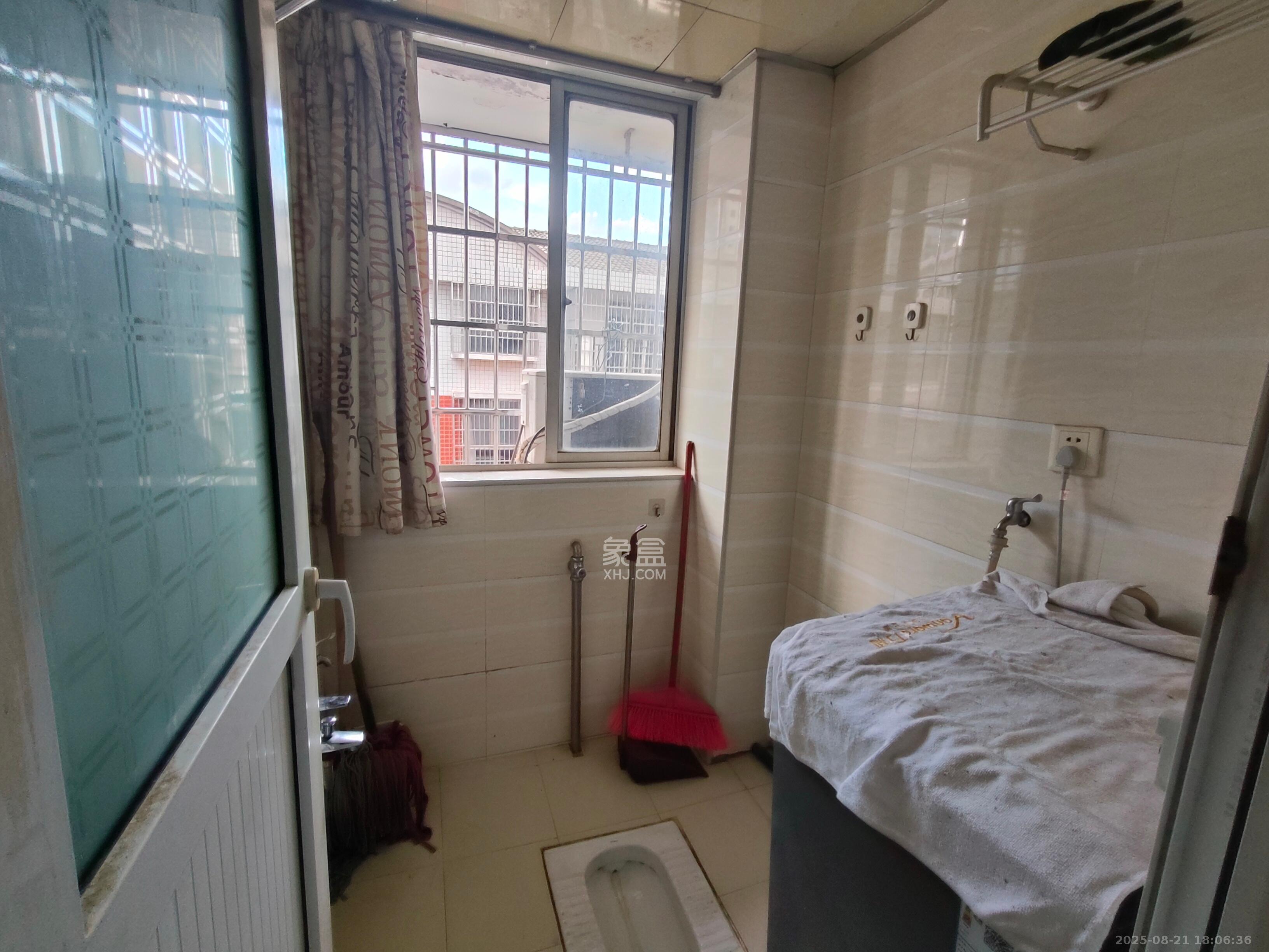 湘绣城  2室1厅1卫    800.0元/月室内图