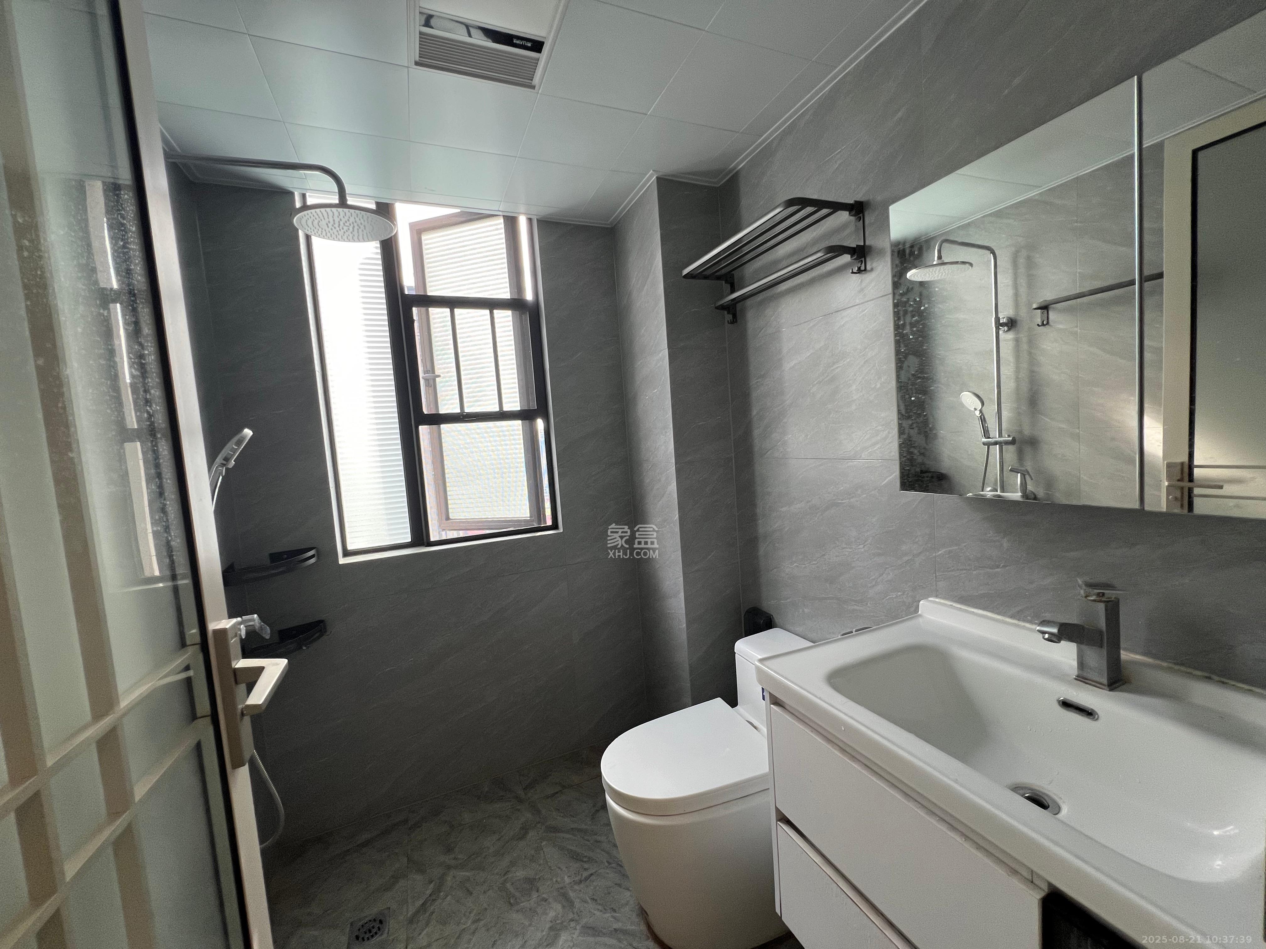 中国铁建梅溪青秀二期 3室2厅2卫 3000.0元/月 中国铁建梅溪青秀二期 3室2厅2卫 3000.0元/月室内图