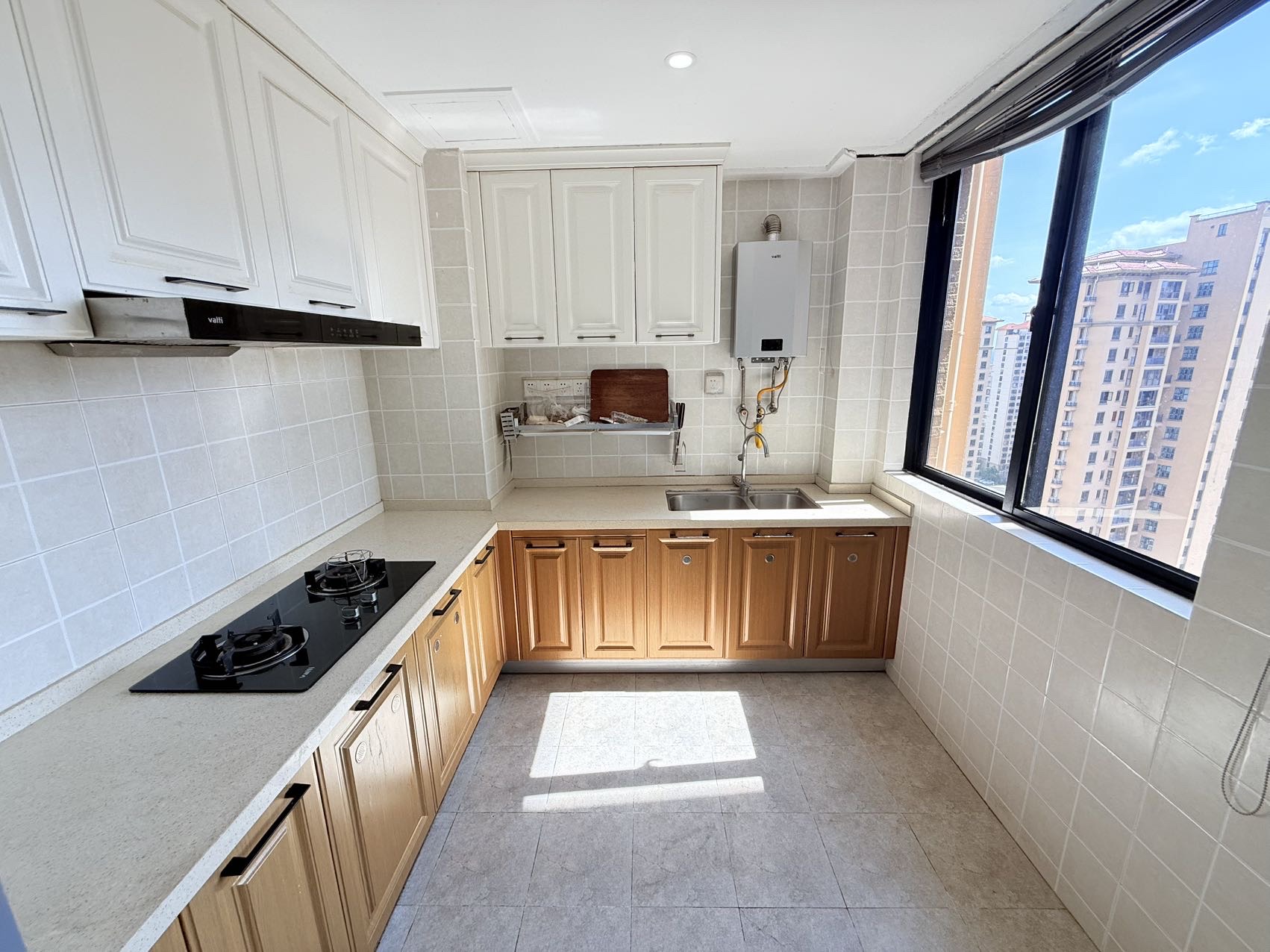 滨江世纪佳城(北区) 4室2厅2卫 3500.0元/月 滨江世纪佳城(北区) 4室2厅2卫 3500.0元/月室内图