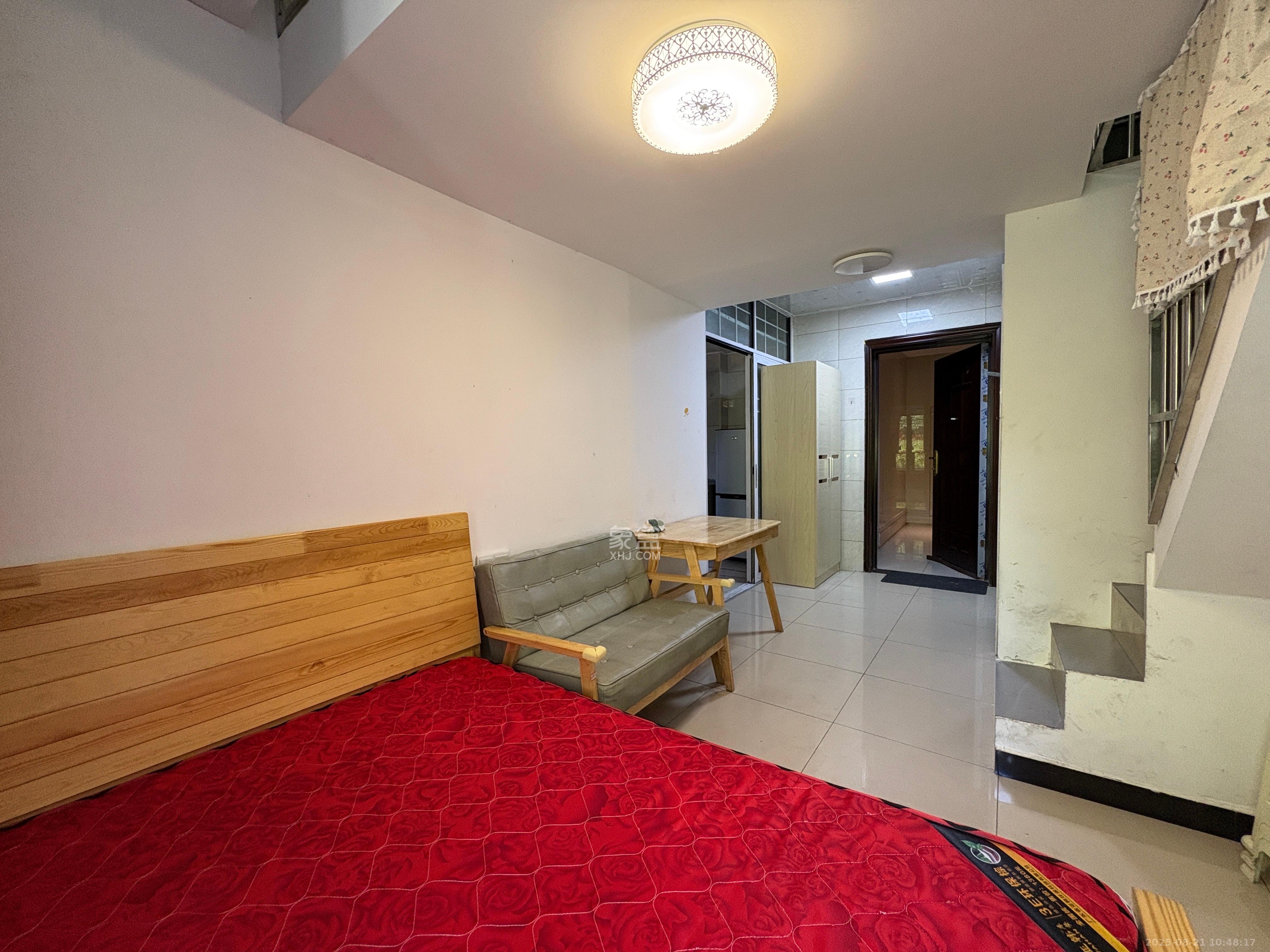 恒大江湾  1室1厅1卫    1180.0元/月 恒大江湾  1室1厅1卫    1180.0元/月