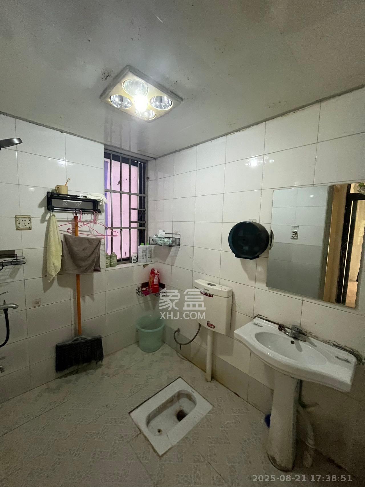 中信文化广场(中信新城二期) 3室2厅2卫 1750.0元/月 中信文化广场(中信新城二期) 3室2厅2卫 1750.0元/月室内图