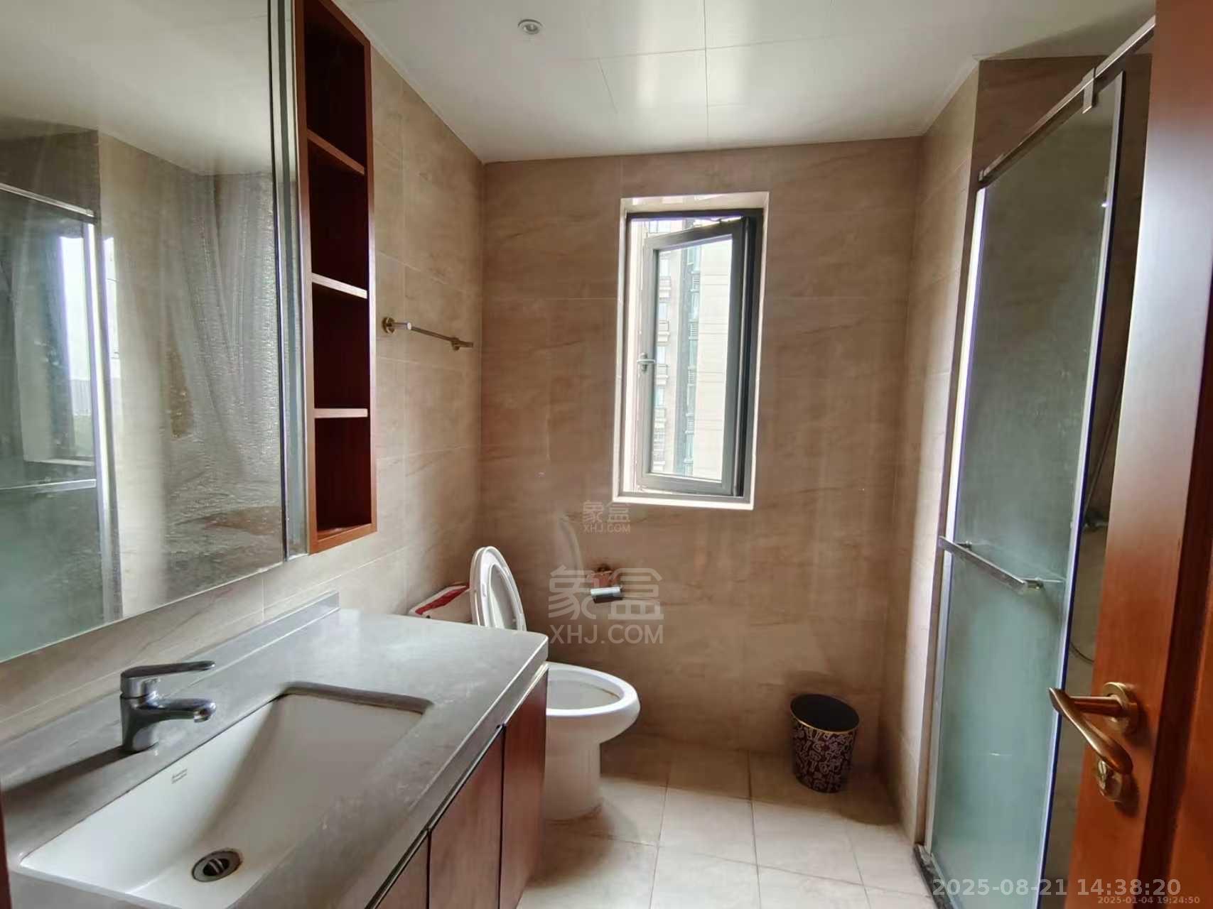 恒大华府 3室2厅1卫 2000.0元/月 恒大华府 3室2厅1卫 2000.0元/月室内图