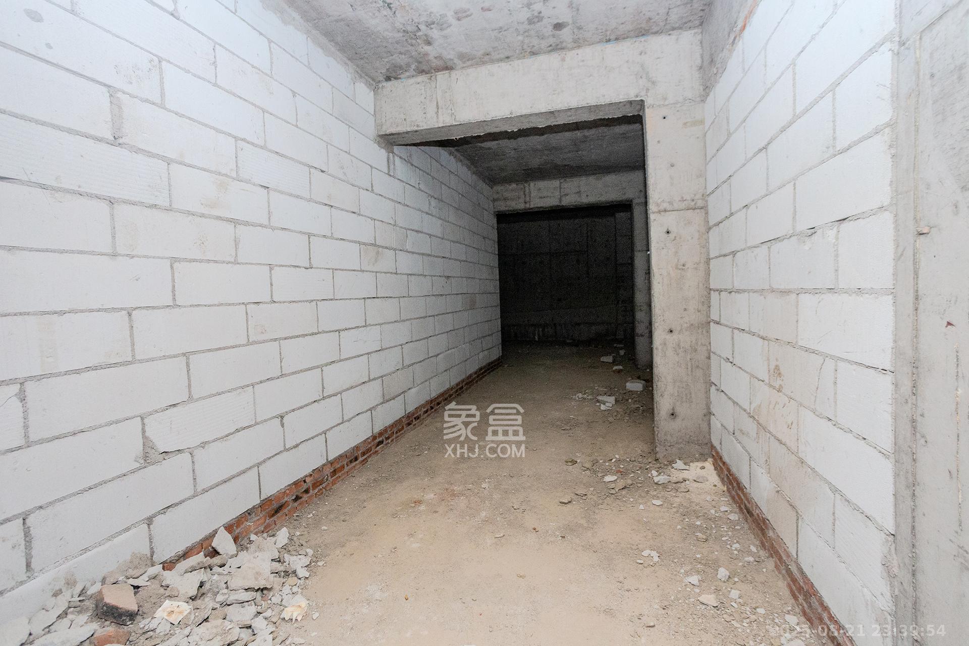 长房润和湘江玥 6室2厅2卫 600.0万 长房润和湘江玥 6室2厅2卫 600.0万卧室