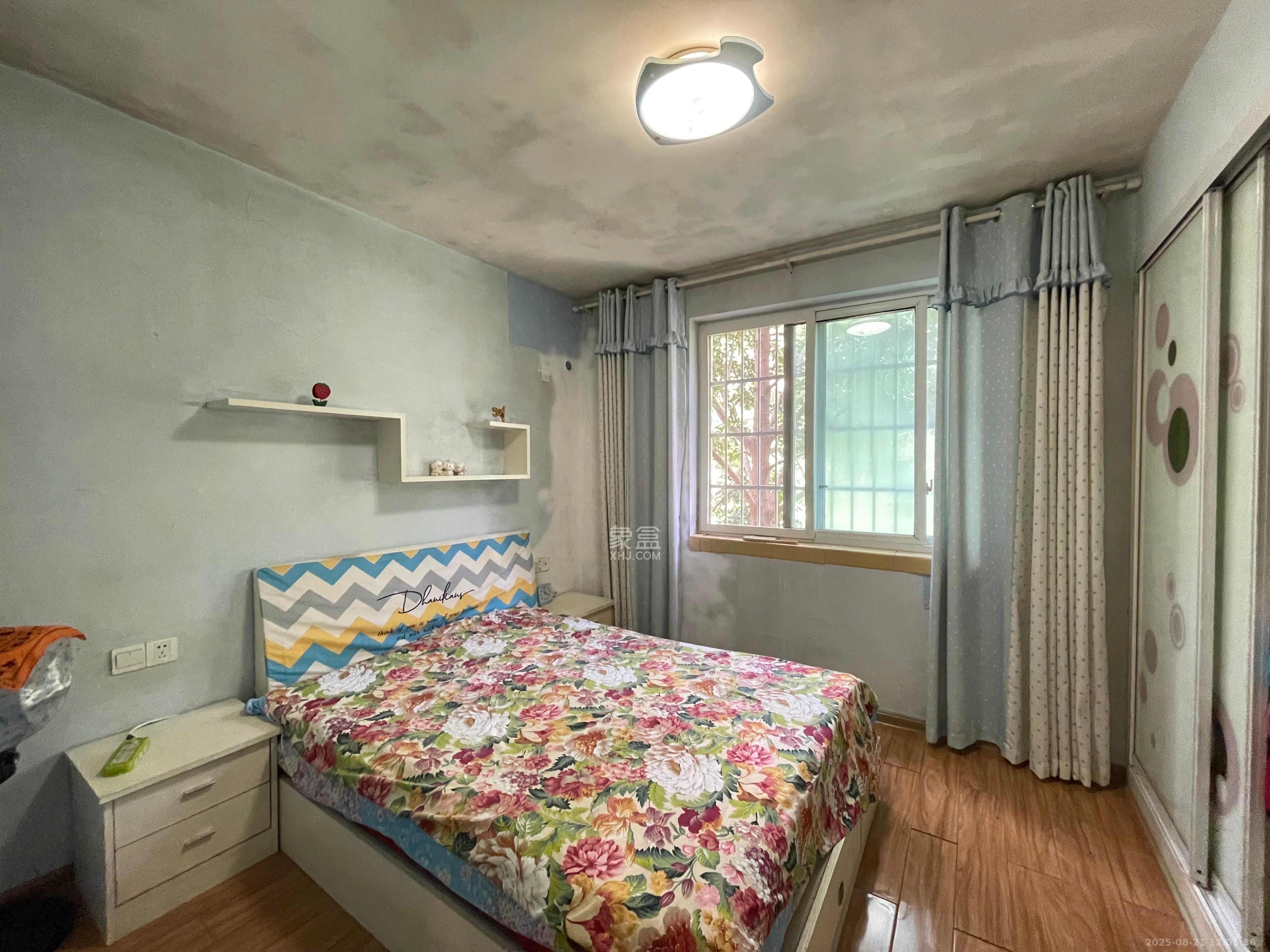 东岸锦城(东方人家)  3室2厅1卫    1800.0元/月 东岸锦城(东方人家)  3室2厅1卫    1800.0元/月室内图