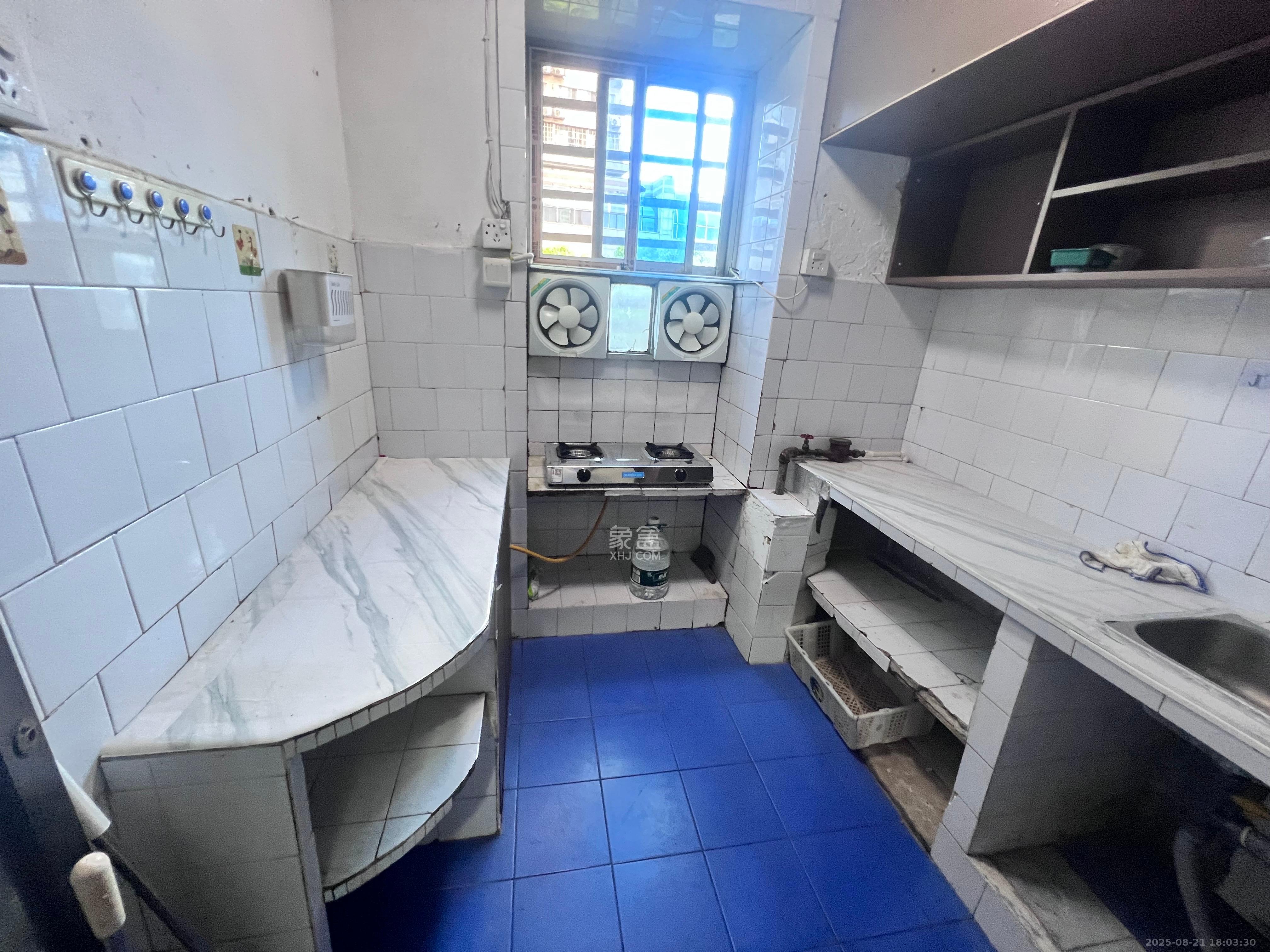 育才学校宿舍(南元宫巷)  2室1厅1卫    1900.0元/月 育才学校宿舍(南元宫巷)  2室1厅1卫    1900.0元/月室内图