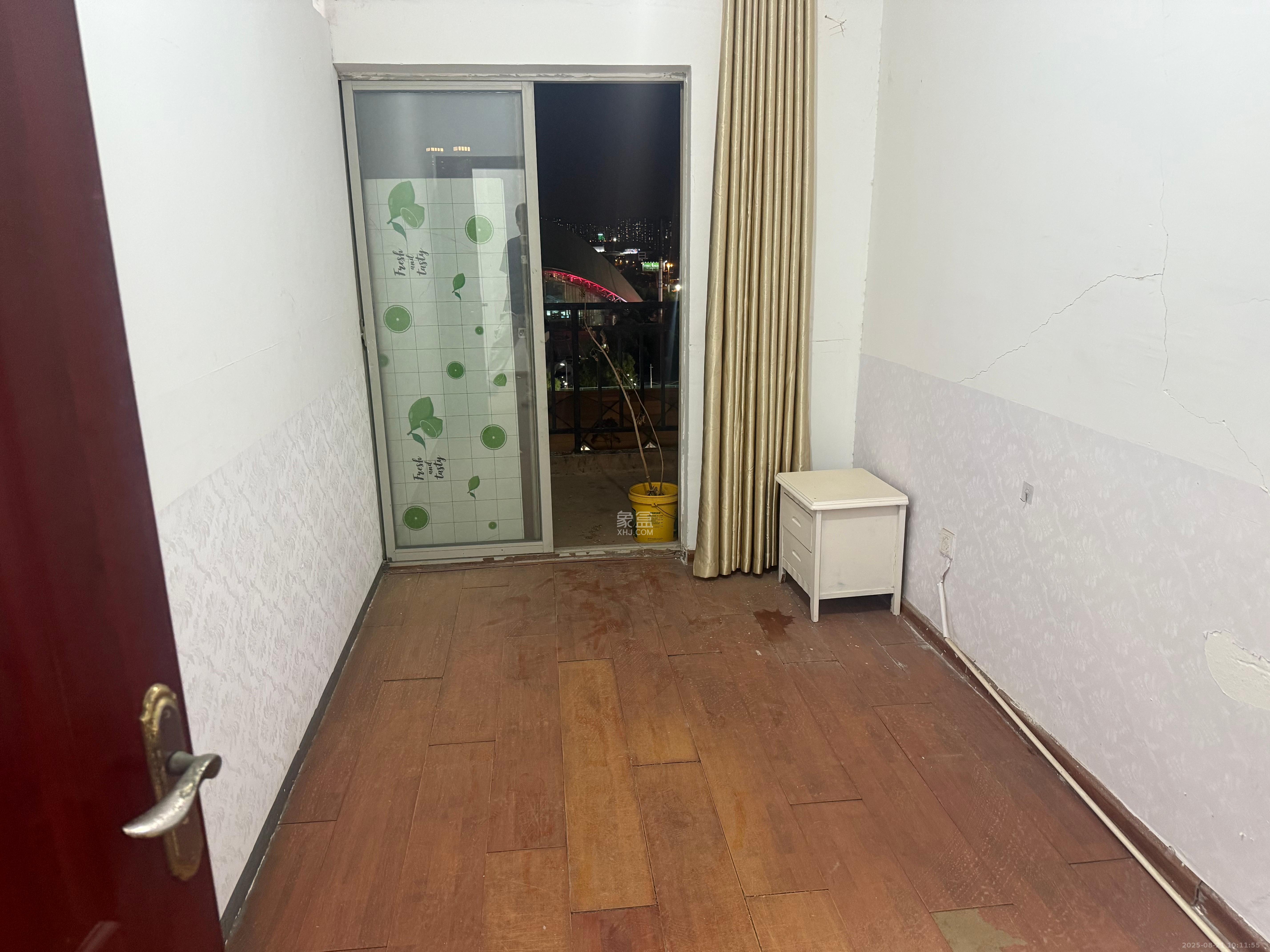 白沙湾嘉园 7室2厅2卫 2600.0元/月 白沙湾嘉园 7室2厅2卫 2600.0元/月室内图