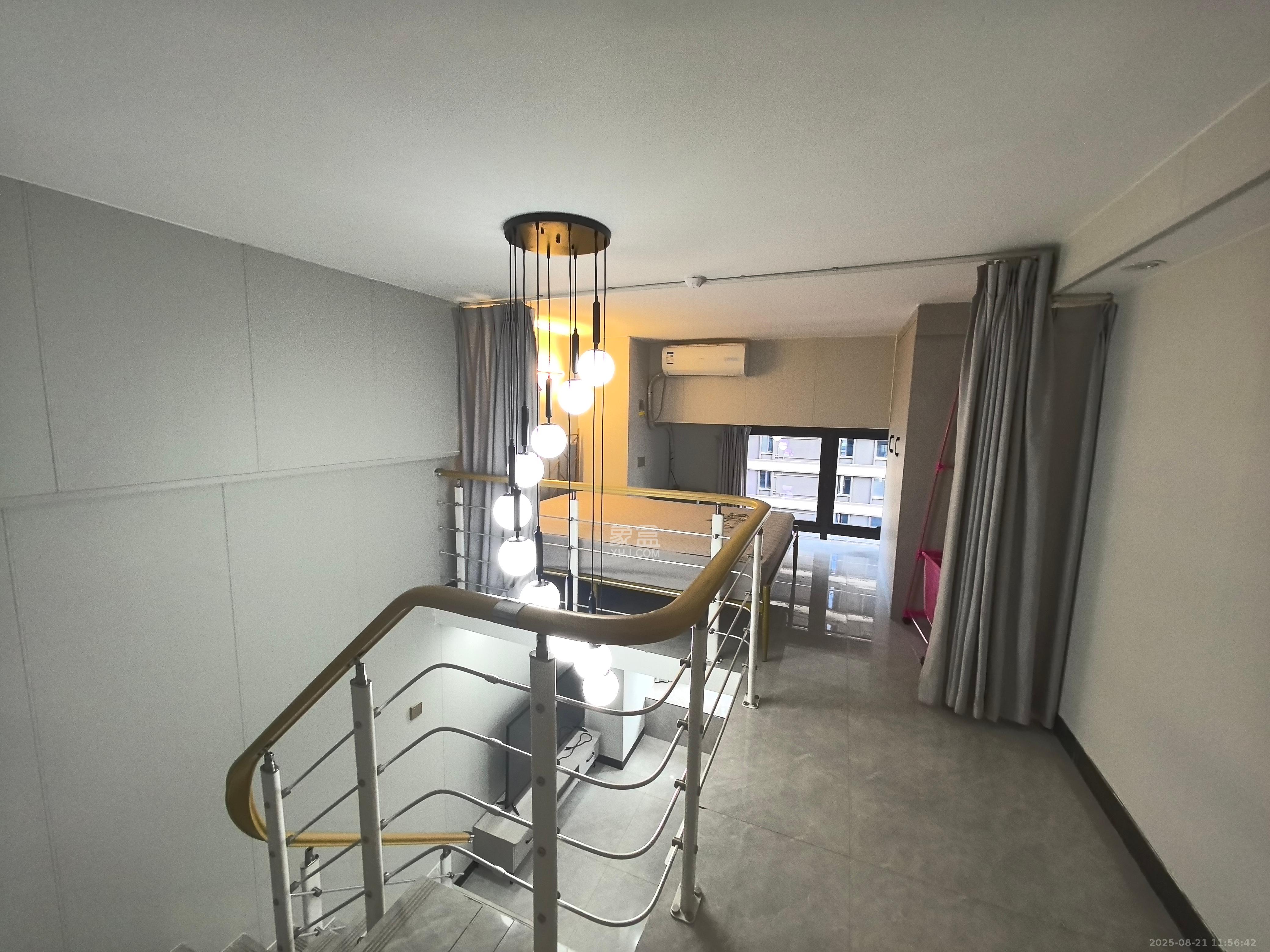 建发央玺(建发泱玺雅苑) 1室2厅1卫 2200.0元/月 建发央玺(建发泱玺雅苑) 1室2厅1卫 2200.0元/月室内图