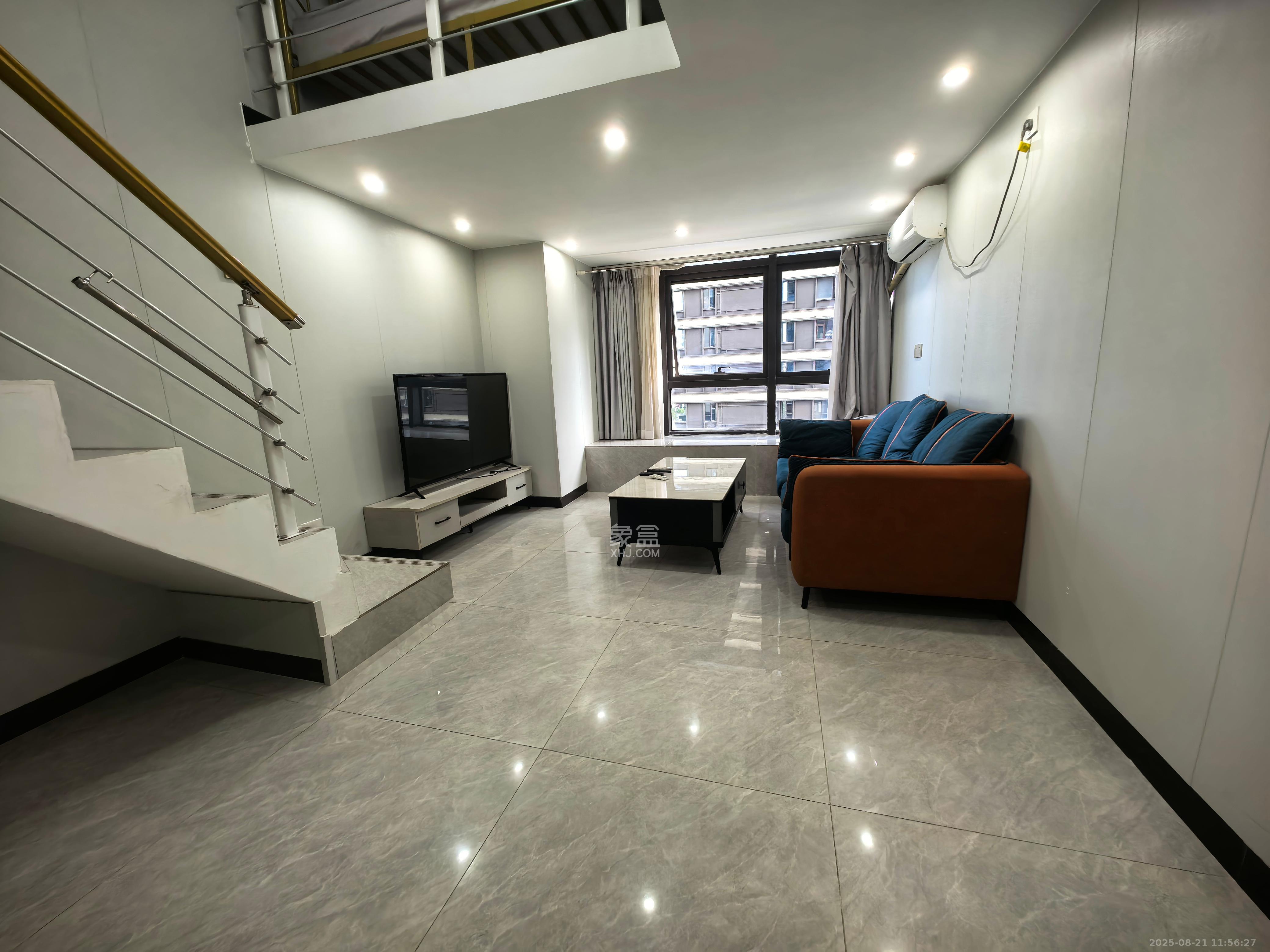 建发央玺(建发泱玺雅苑) 1室2厅1卫 2200.0元/月 建发央玺(建发泱玺雅苑) 1室2厅1卫 2200.0元/月室内图