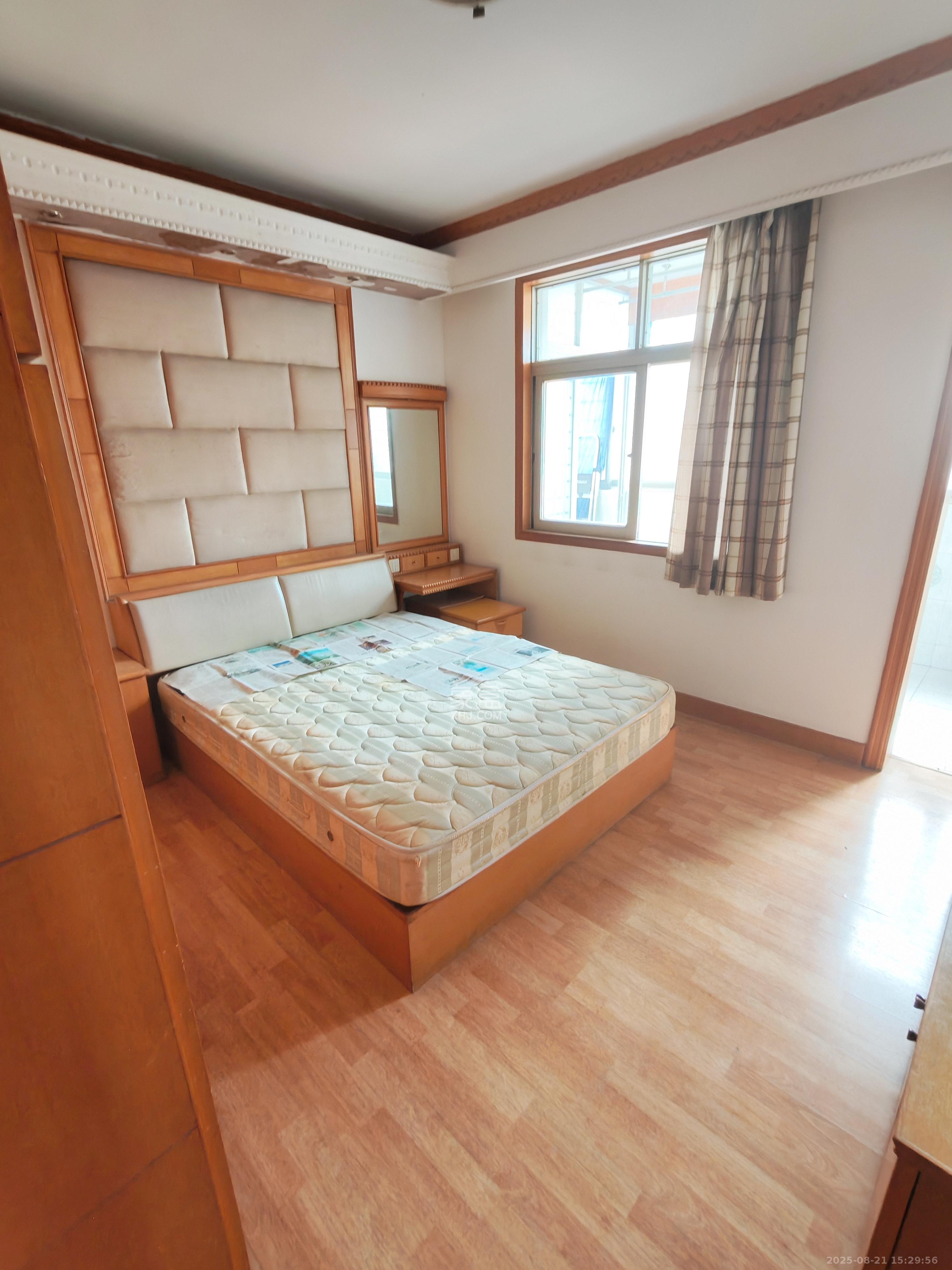 长铁高层  3室1厅1卫   2200.00元/月室内图