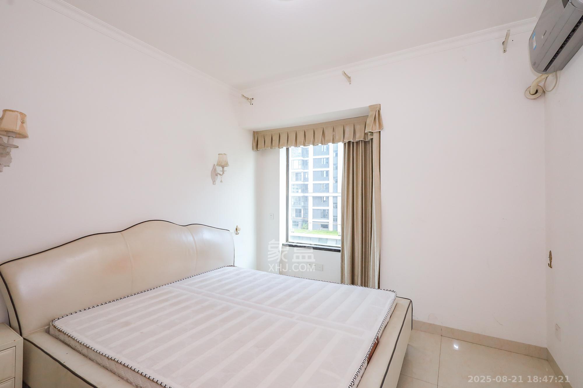 滨江一号（丰泰花园）  3室2厅1卫    79.9万卧室