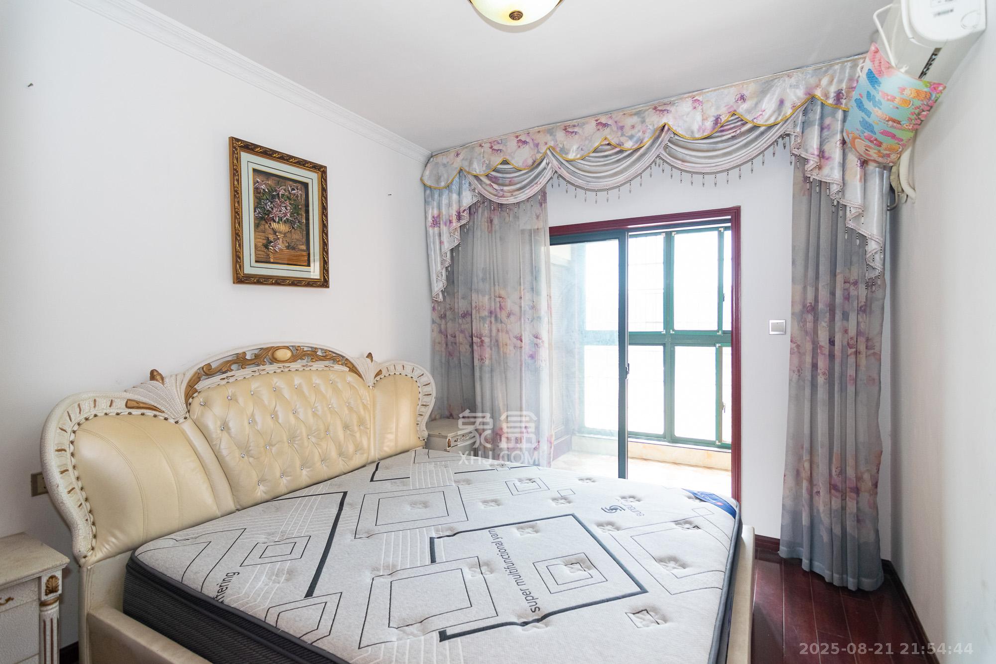 新雅黄金苑  3室2厅2卫    68.0万 新雅黄金苑  3室2厅2卫    68.0万卧室